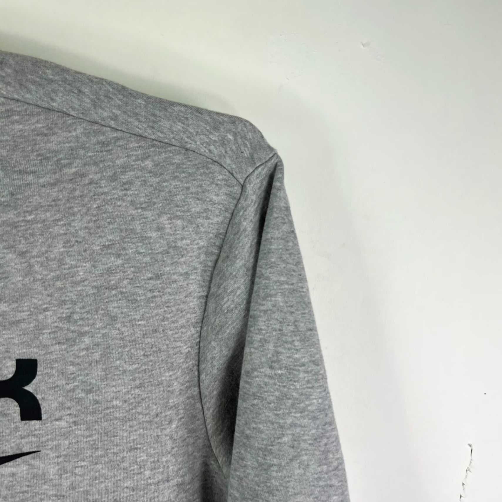 Reebok Reebok Training Sweatshirt Mens 2XL Gray Long Sleeve Spell Out NWT Size US XXL / EU 58 / 5 - 2 Thumbnail