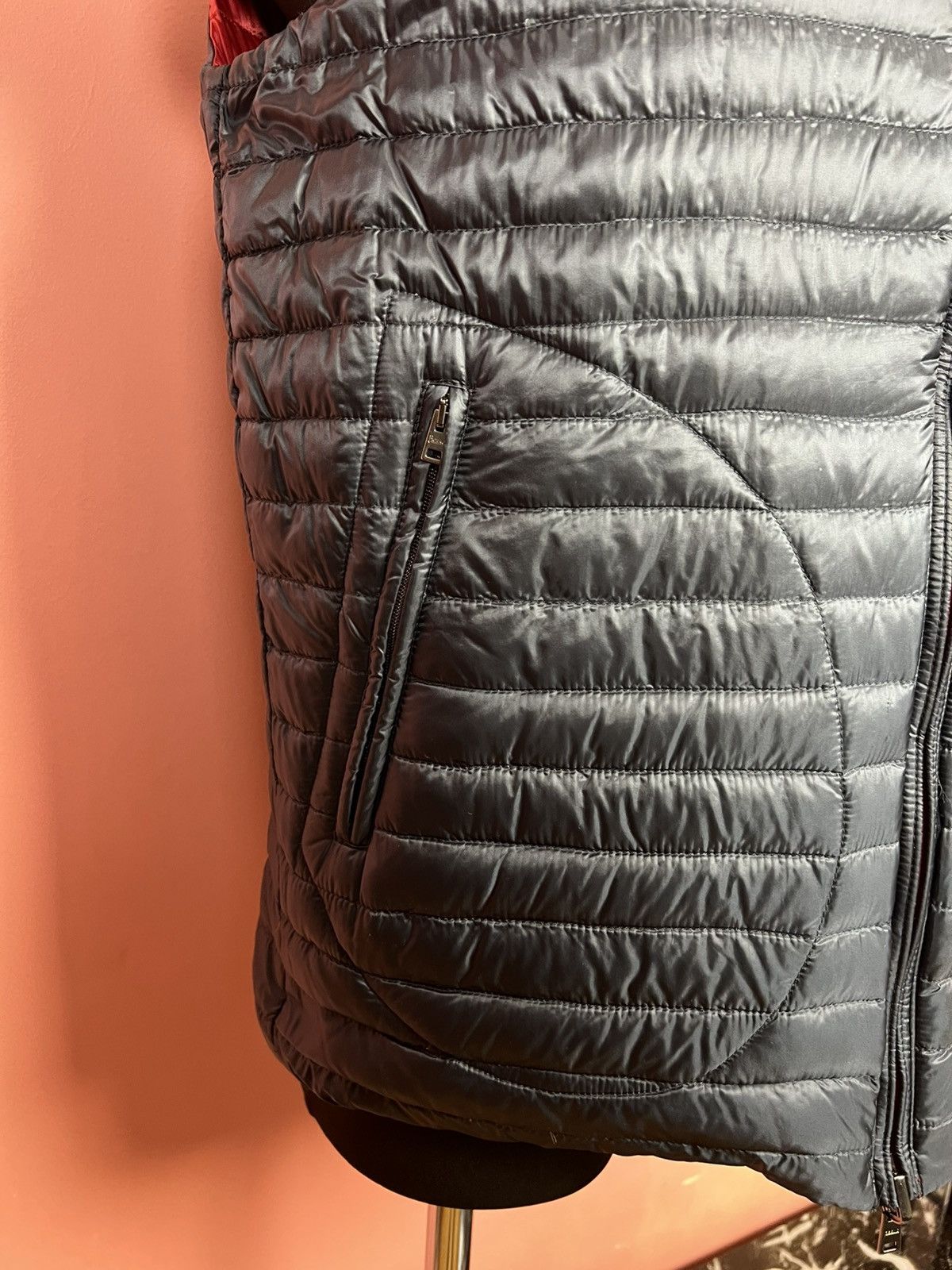Herno Herno vest down double sided luxury Size US M / EU 48-50 / 2 - 13 Thumbnail
