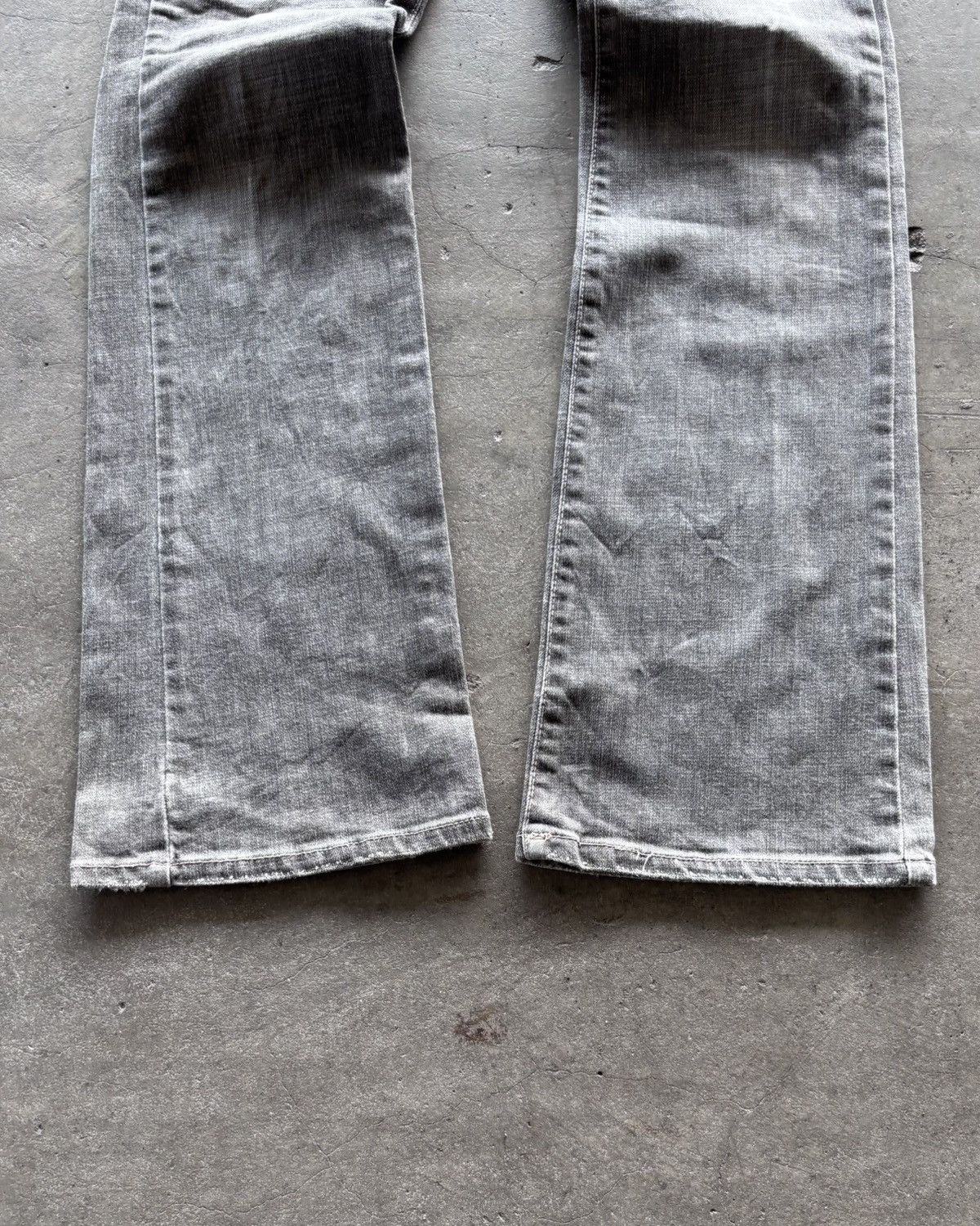 14th Addiction × Japanese Brand × KMRii 2000s Paskal Studed Mud Washed Grey Flared Denim Pants Size US 29 - 2 Thumbnail