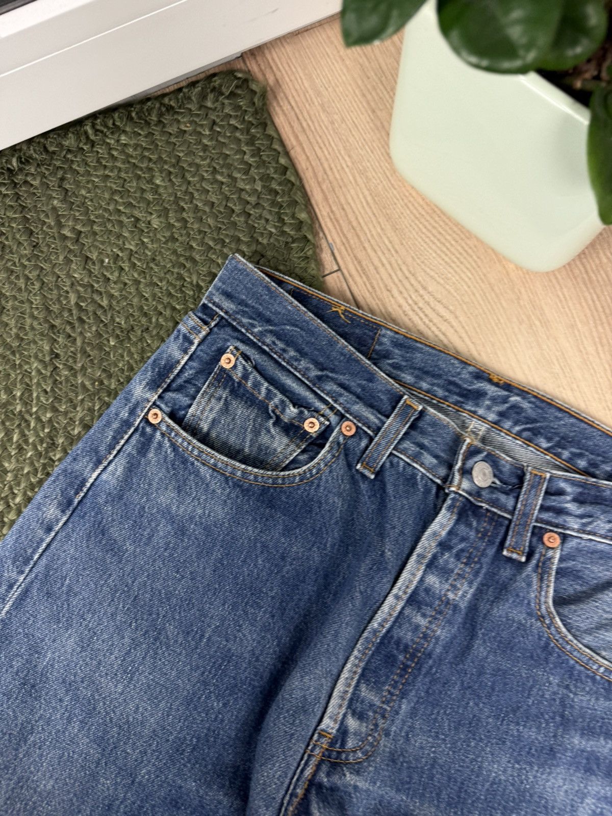 Vintage Levis 501 Faded Original Fit USA Denim Jeans Size US 32 / EU 48 - 4 Thumbnail
