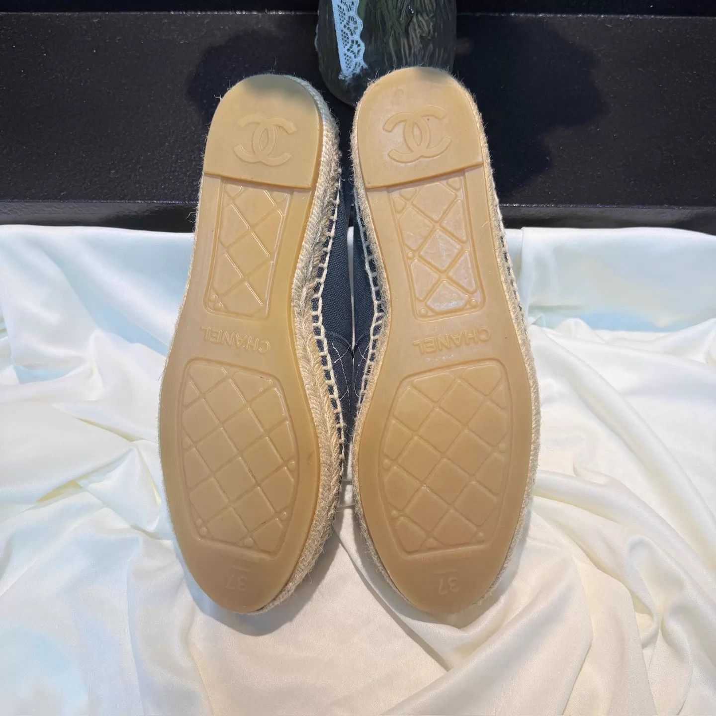 Chanel CHANEL Blue Quilted CC Embroidered Boat Shoes 37 95NEW Size US 6.5 / IT 36.5 - 6 Thumbnail