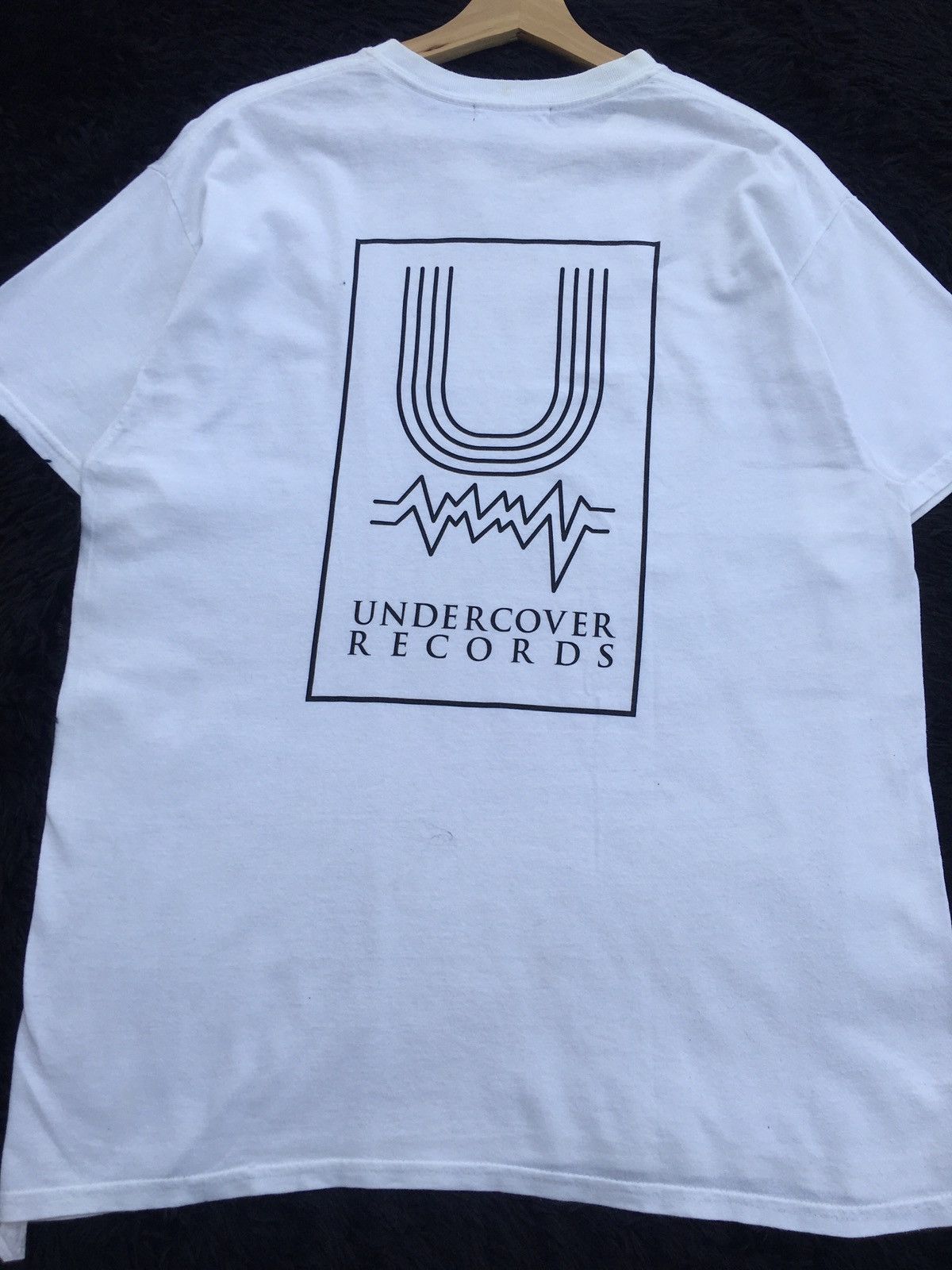 Undercover Rare UNDERCOVER Records “WAHNFRIEDEN” Spellout Tshirt Size US L / EU 52-54 / 3 - 21 Thumbnail