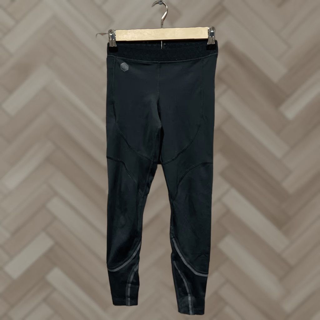 Under Armour Under Armour Leggings Womens Celliant Heat Gear Black S Capri Pockets Crop Size Small Size 28" / US 6 / IT 42 - 1 Thumbnail