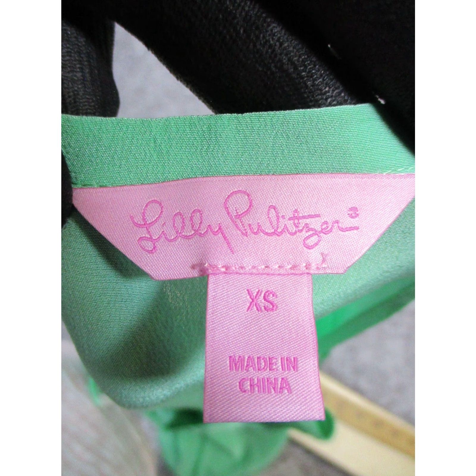 Lilly Pulitzer VINTAGE Lilly Pulitzer Tank Top Womens XS Green Silk Size XS / US 0-2 / IT 36-38 - 3 Thumbnail