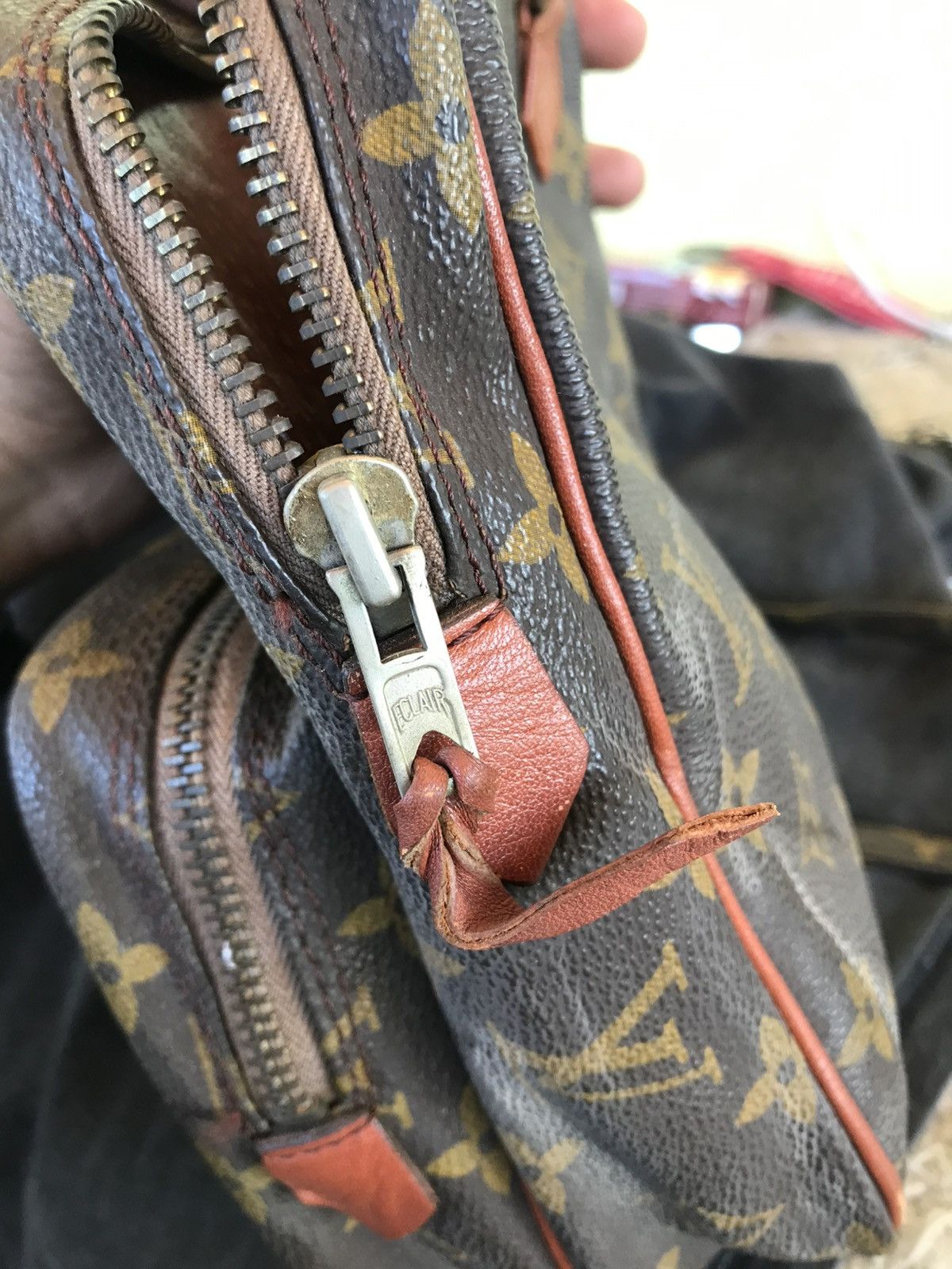 Louis Vuitton Amazon Crosbody Bag Vintage Louis Vuitton Size ONE SIZE - 6 Thumbnail