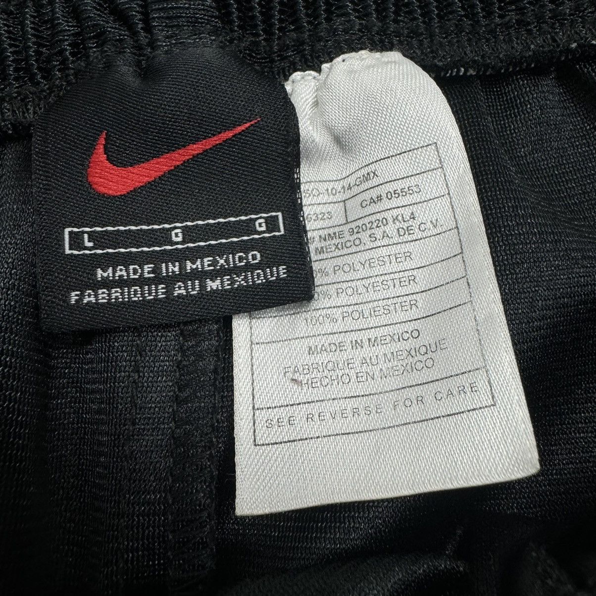 Nike Vintage Nike 90s Tearaway Polyester Drill Black Label Jogger Size US 30 / EU 46 - 15 Thumbnail