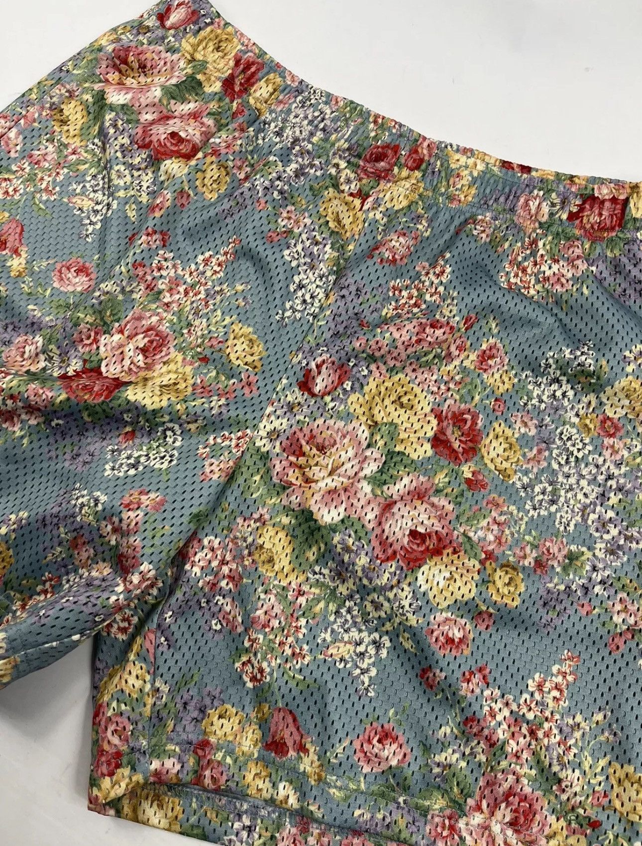John Elliott FLOWER PRINT MESH SHORTS Size US 36 / EU 52 - 3 Thumbnail