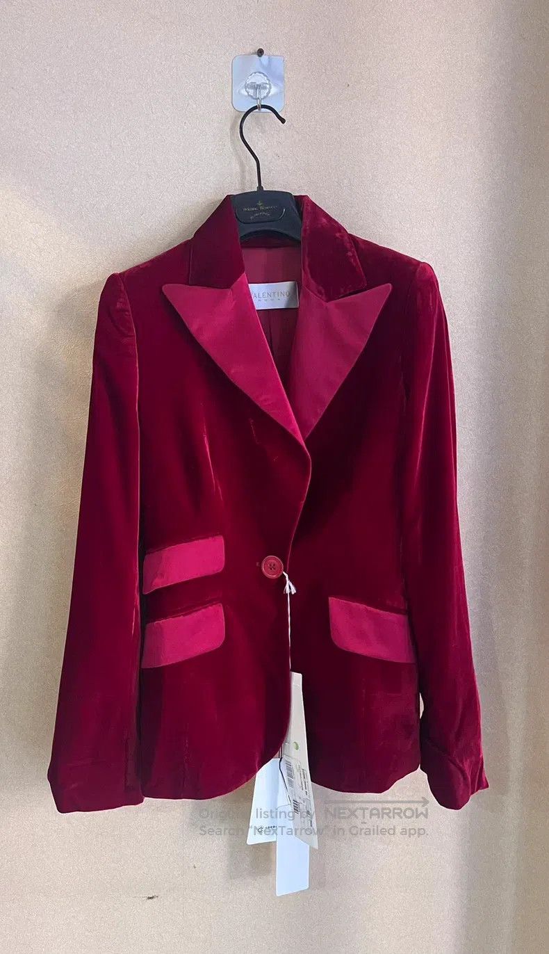 Valentino Valentino Red faux velvet suit Size S / US 4 / IT 40 - 2 Thumbnail