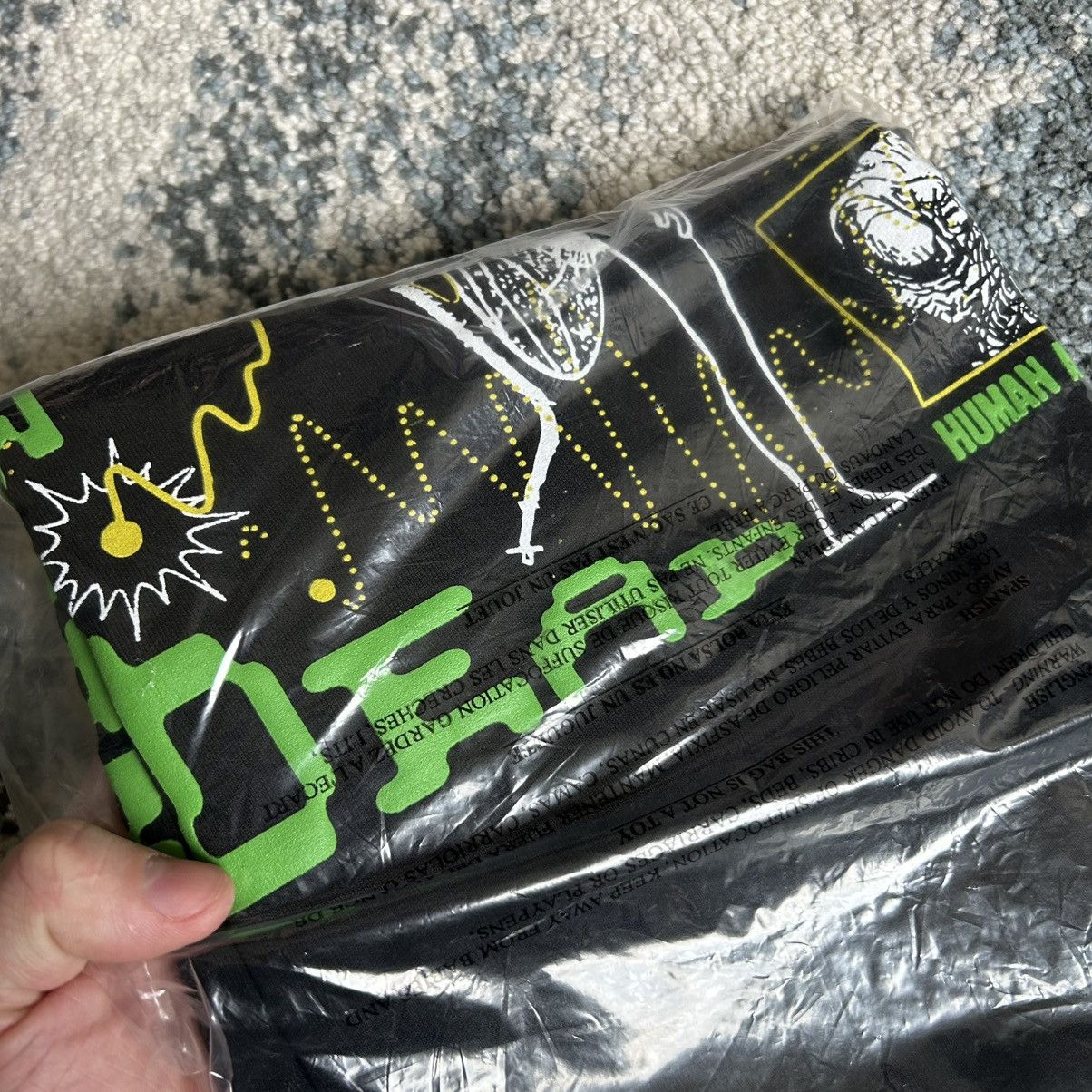 Brain Dead 1986 DAViD CRONENBERG THE FLY JEFF GOLDBLUM PUFF PRiNT TEE Size US M / EU 48-50 / 2 - 8 Thumbnail