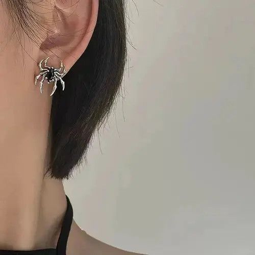 Designer Black Spider Stud Earrings Size ONE SIZE - 5 Thumbnail