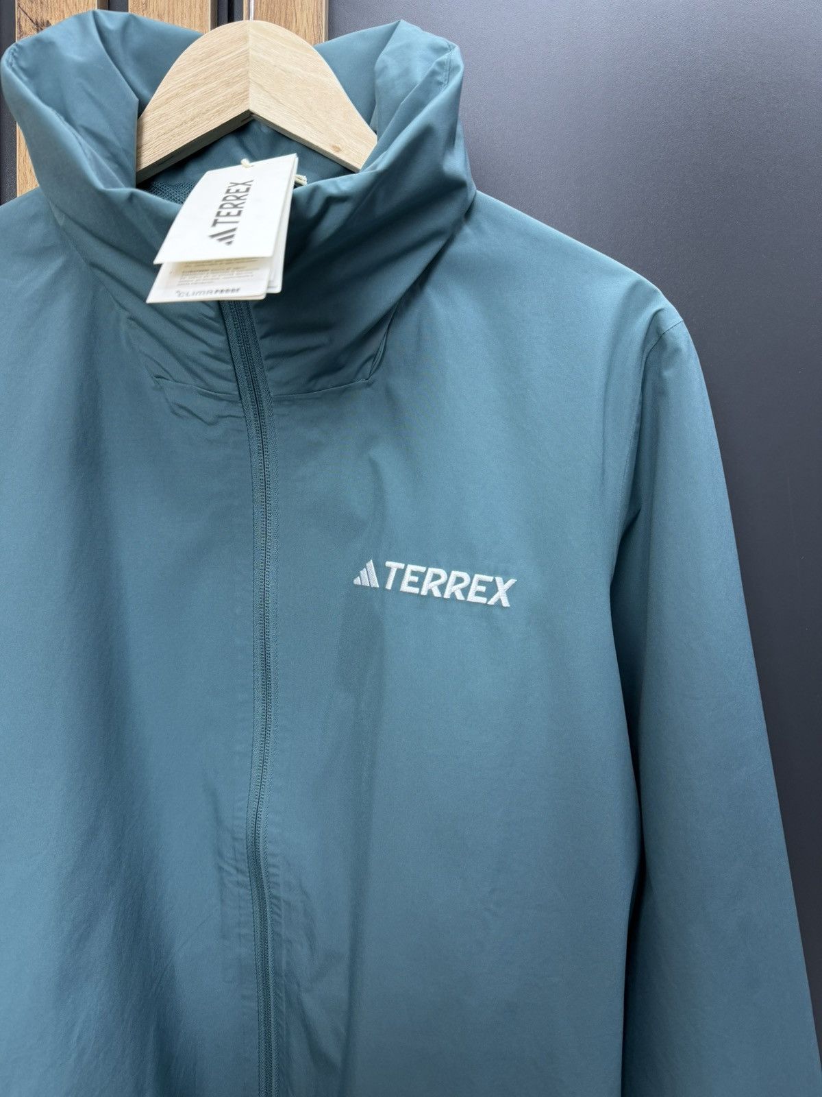 Adidas Adidas Terrex Multi Essential 2L Rain Jacket Green Women’s Size L / US 10 / IT 46 - 3 Thumbnail