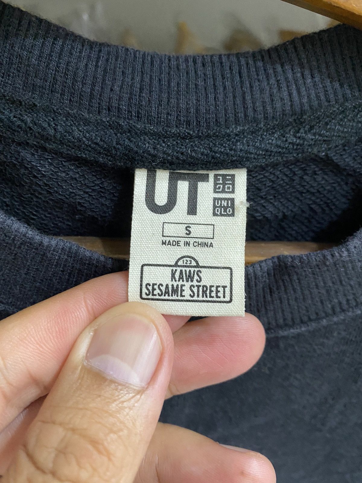 Kaws × Uniqlo KAWS X UNIQLO X SESAME STREET SWEATSHIRT Size US S / EU 44-46 / 1 - 9 Thumbnail