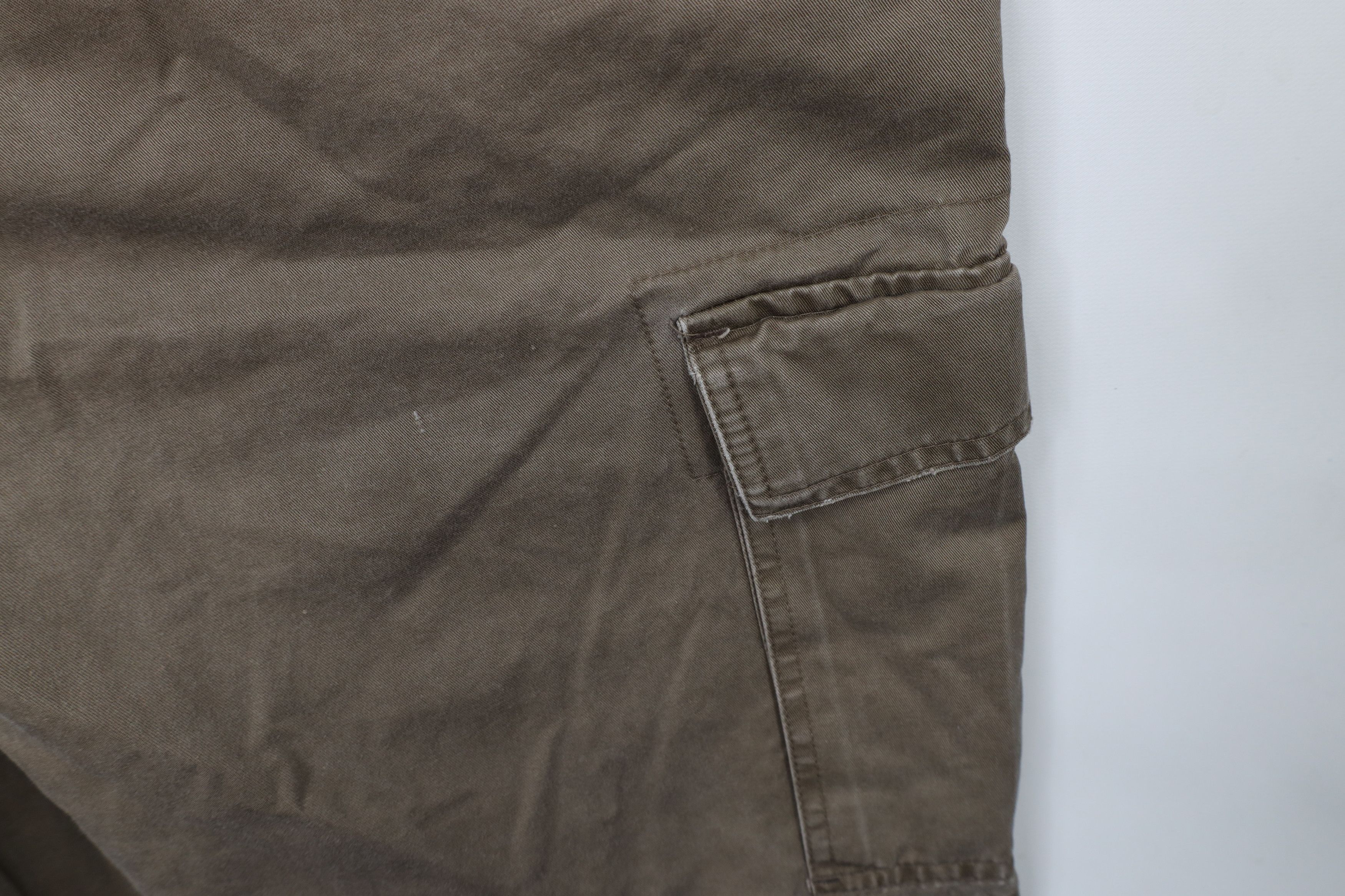 Gap × Vintage Vintage 90s Y2K Gap Relaxed Fit Cargo Shorts Brown Cotton Size US 38 / EU 54 - 13 Thumbnail