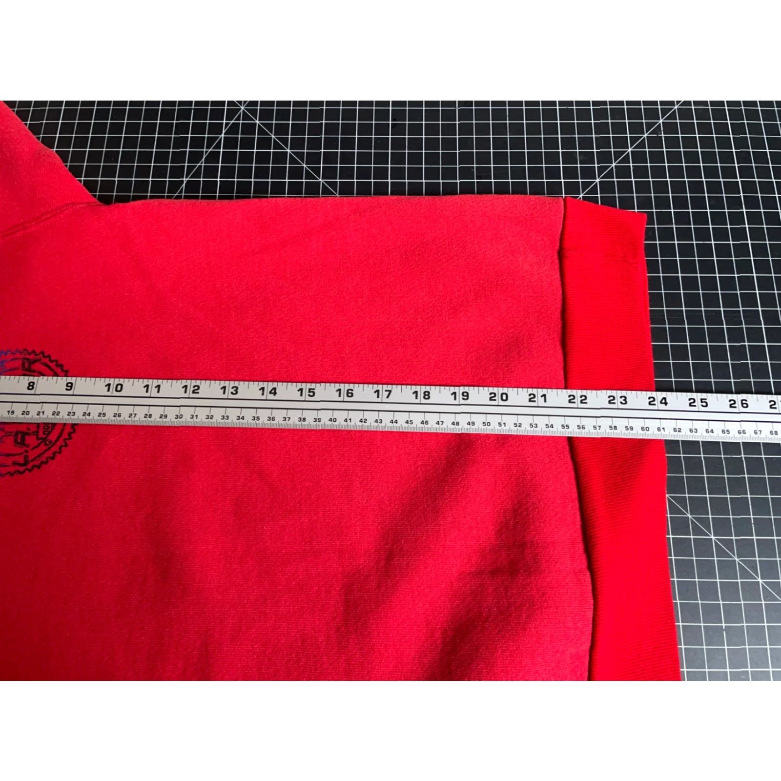 La Gear VINTAGE LA Gear Sweatshirt Mens Adult Medium Red 90s Aztec Graphic Print Crew Neck Pullover Cotton Polyester Fleece VTG Size US M / EU 48-50 / 2 - 6 Thumbnail
