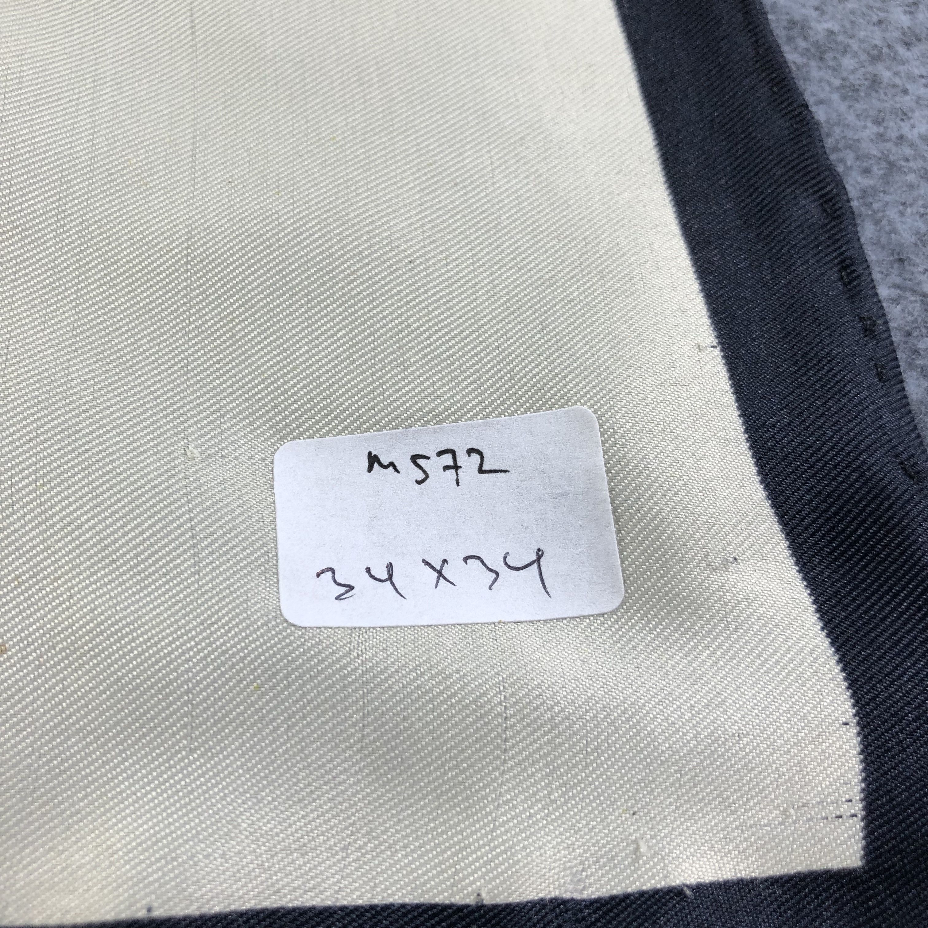 Vintage Vintage Luxury Hand Rolled made in France Silk Scarf M572 Size ONE SIZE - 18 Thumbnail