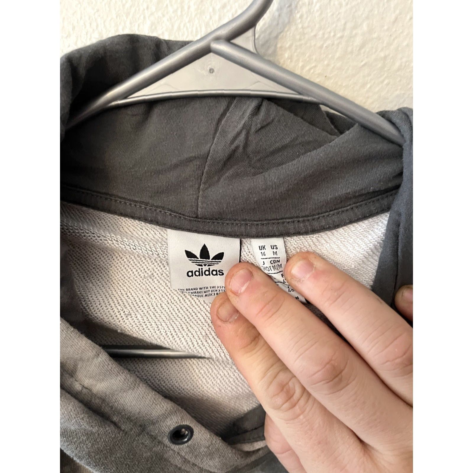 Adidas Adidas Cropped Hoodie Size Medium Gray Tie Dye No Drawstring Women's Hoodie M Gray Tie Dye Adidas Cropped Hoodie Women Pullover Activewear 90s? Size M / US 6-8 / IT 42-44 - 2 Thumbnail