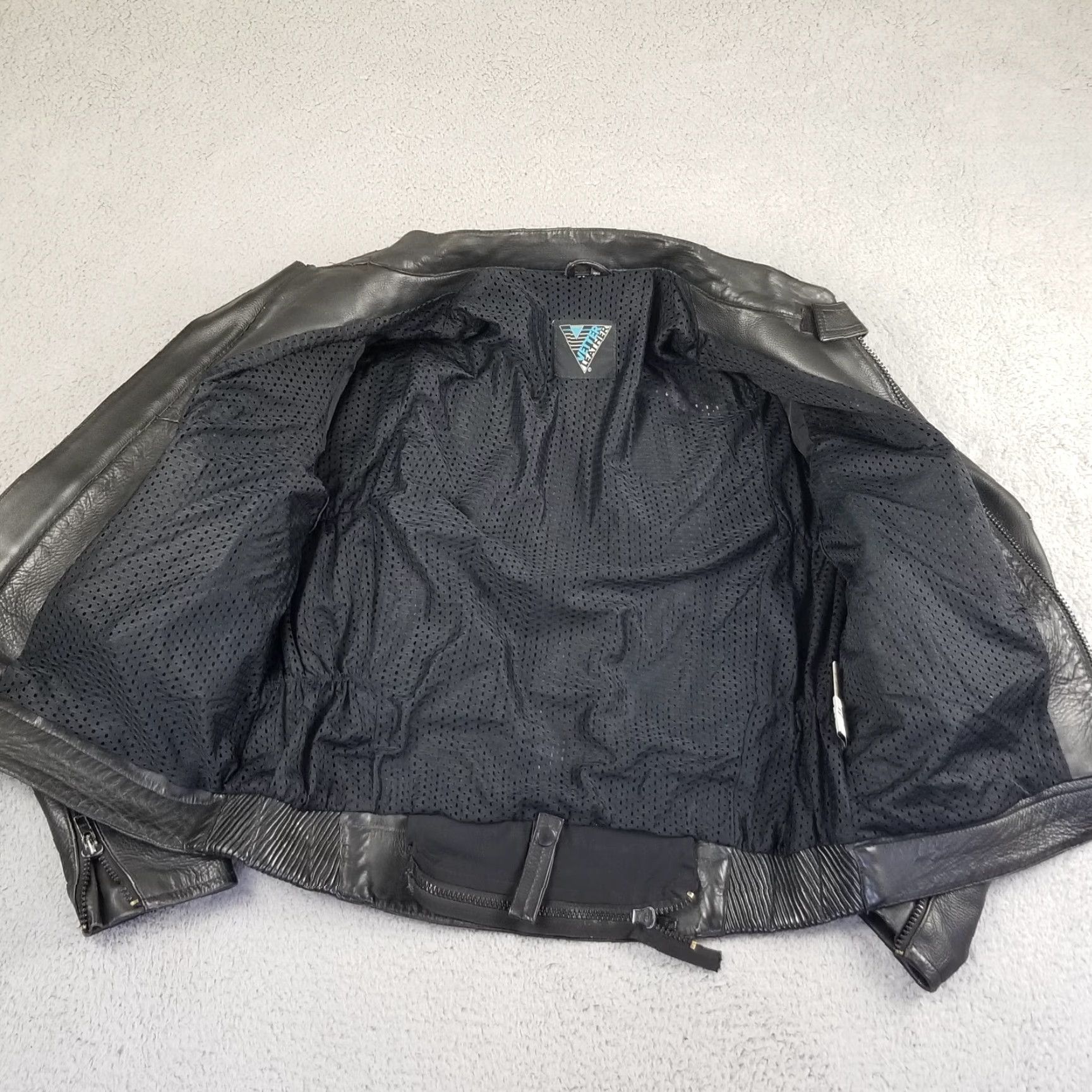 Vintage VTG Vetter Leather Motorcycle Jacket Men XL Cafe Racer Black Zip Cuff Aug. 1993 Size US XL / EU 56 / 4 - 7 Thumbnail