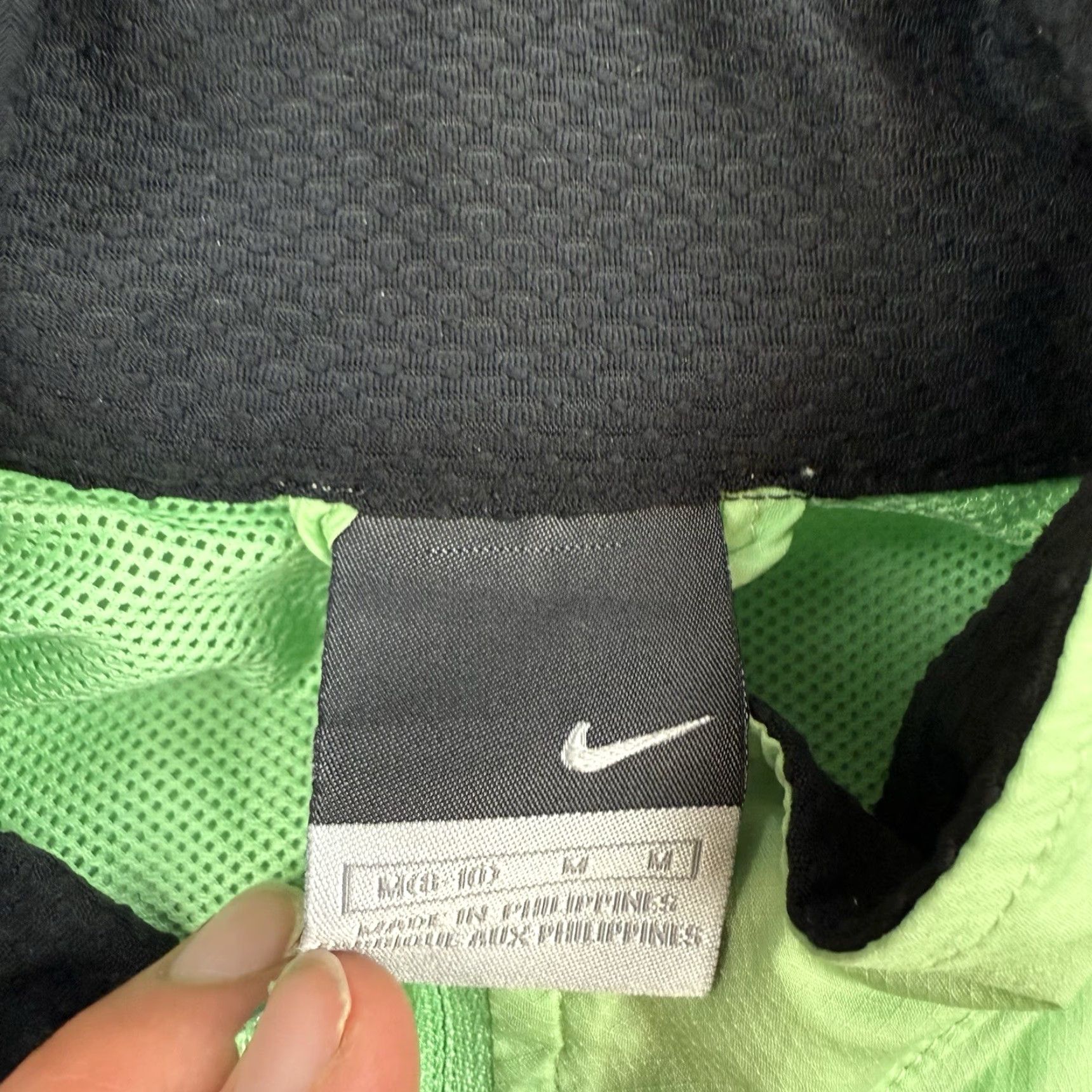 Nike VINTAGE Nike Running Jacket Womens Medium Green Full Zip Lightweight Windbreaker Jacket Size M / US 6-8 / IT 42-44 - 5 Thumbnail