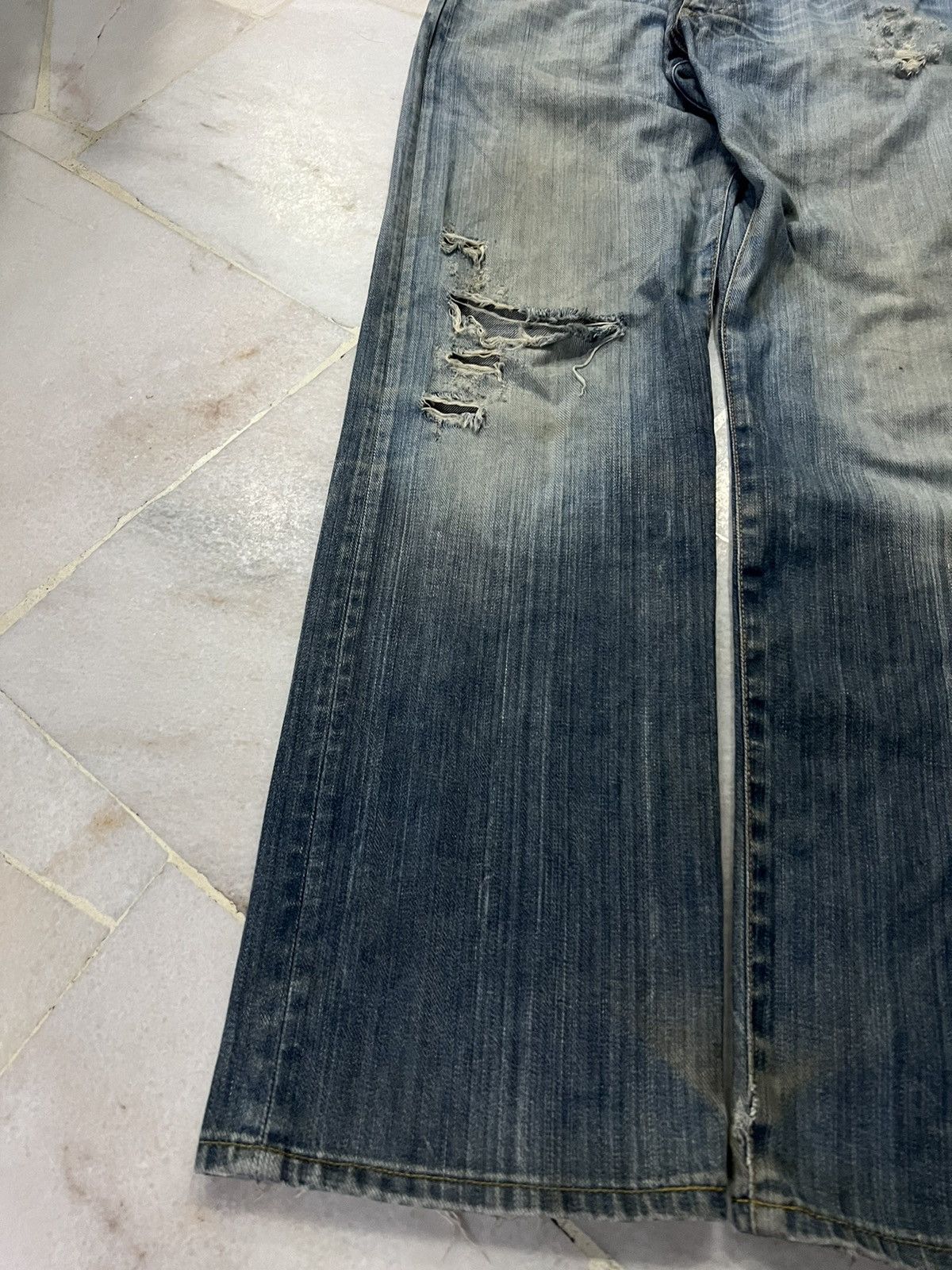 Edwin × If Six Was Nine × Le Grande Bleu (L.G.B.) VINTAGE EDWIN 504 R MUD WASH DISTRESS JEANS Size US 30 / EU 46 - 3 Thumbnail
