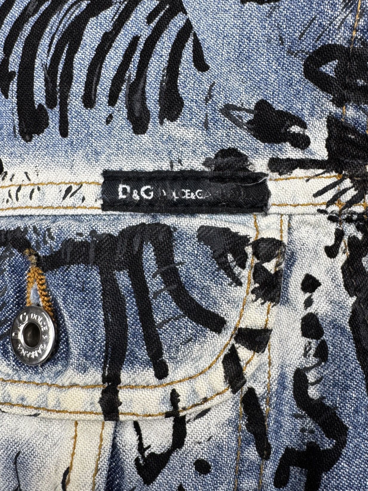 Dolce & Gabbana DOLCE & GABBANA SCRIBBLE GRAFFITI DENIM JACKET Size XS / US 0-2 / IT 36-38 - 7 Thumbnail
