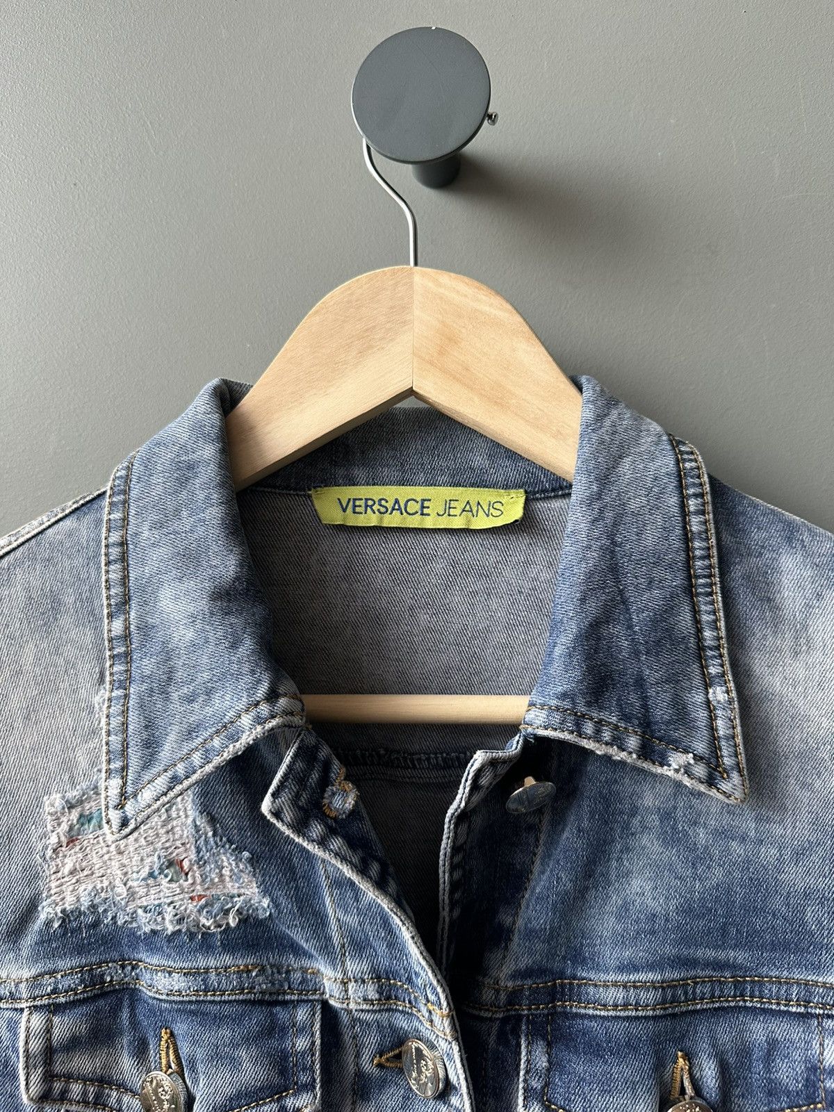 Versace Versace Jeans Distressed Denim Jacket Size M / US 6-8 / IT 42-44 - 3 Thumbnail