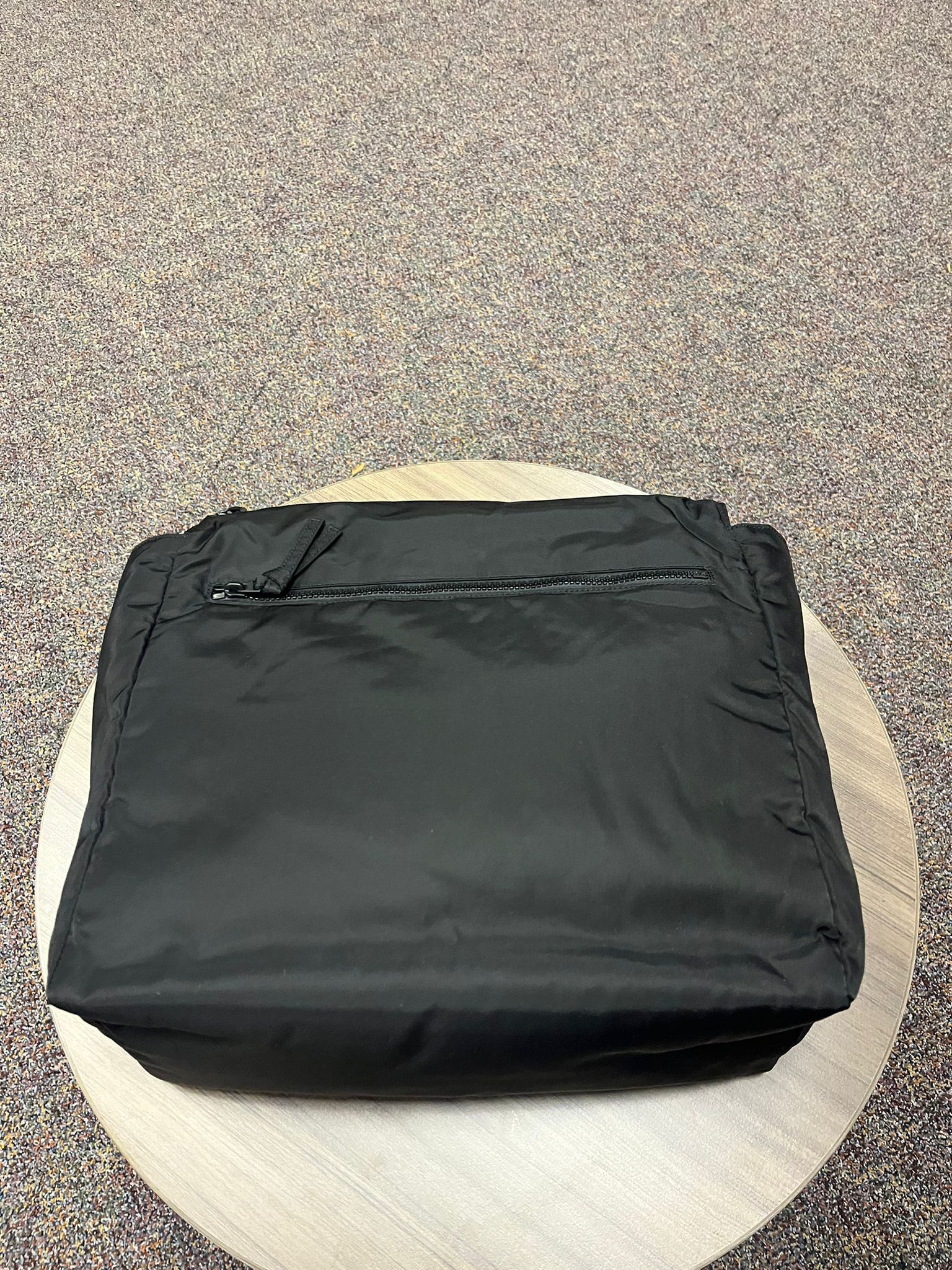 Pouch Bag in Black
