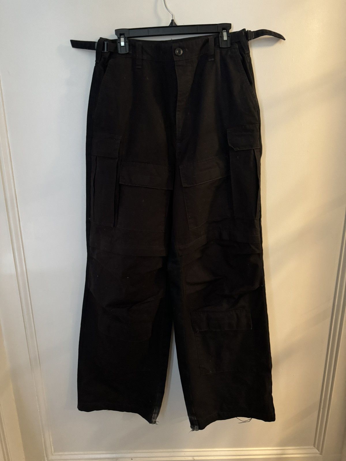 Balenciaga Balenciaga hybrid cargos Size US 32 / EU 48 - 1 Thumbnail