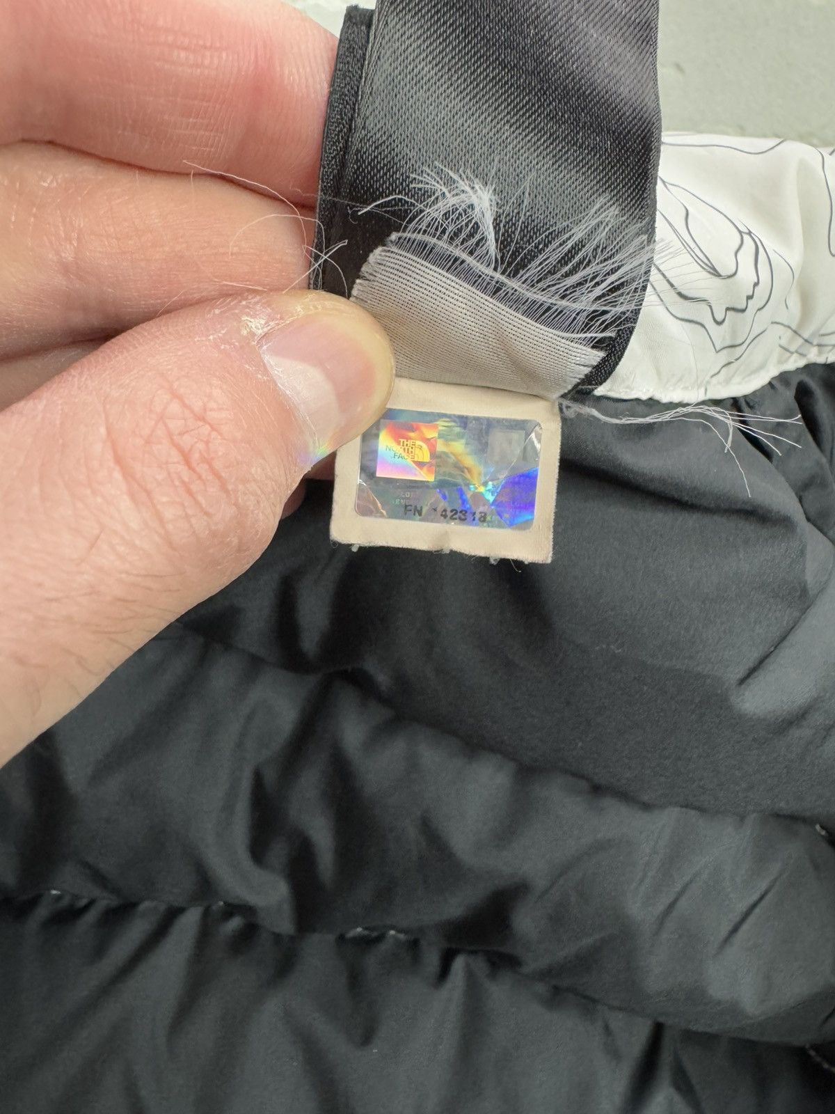 The North Face × Vintage Vintage The North Face Nuptse 550 White Puffer Jacket L Size L / US 10 / IT 46 - 12 Thumbnail