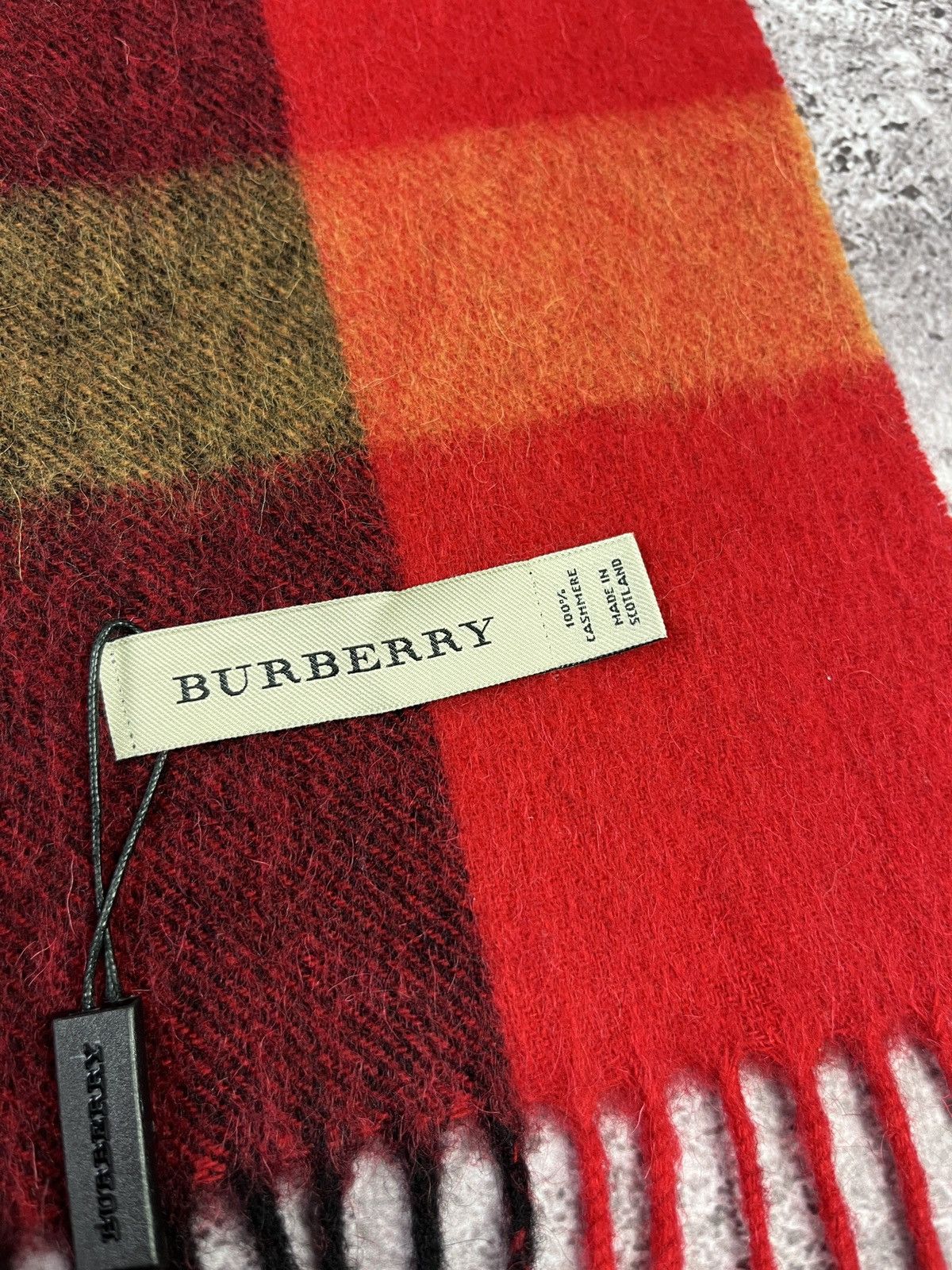 Burberry Giant Check Cashmere Scarf Camel Check Size ONE SIZE - 5 Thumbnail