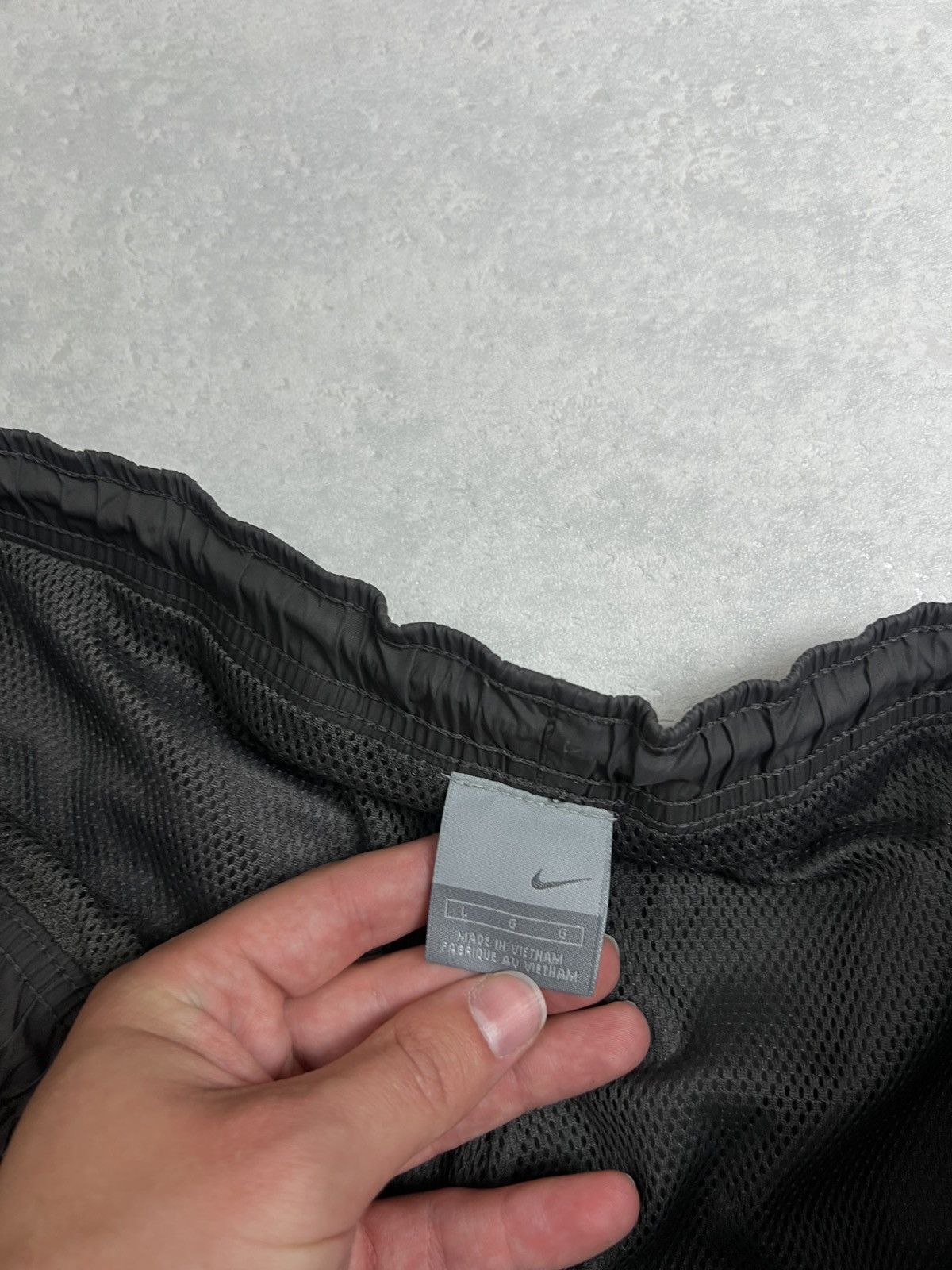 Nike 90s Nike Swoosh Vintage Gorpcore Y2K Baggy Parachute Pants Size US 34 / EU 50 - 5 Thumbnail