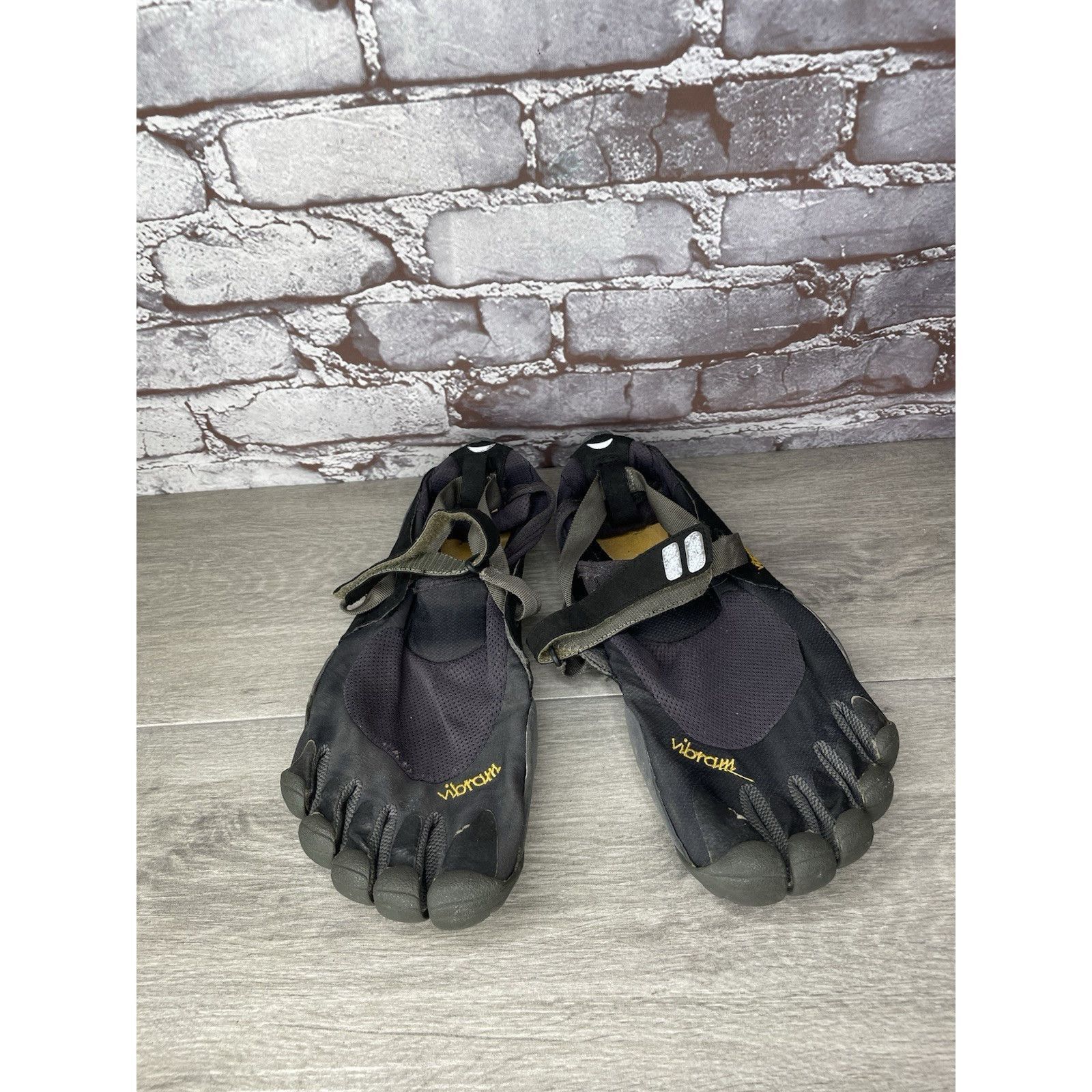 Vibram Vibram FiveFingers Black Synthetic Barefoot Running Shoes Me Size US 13 / EU 46 - 12 Thumbnail