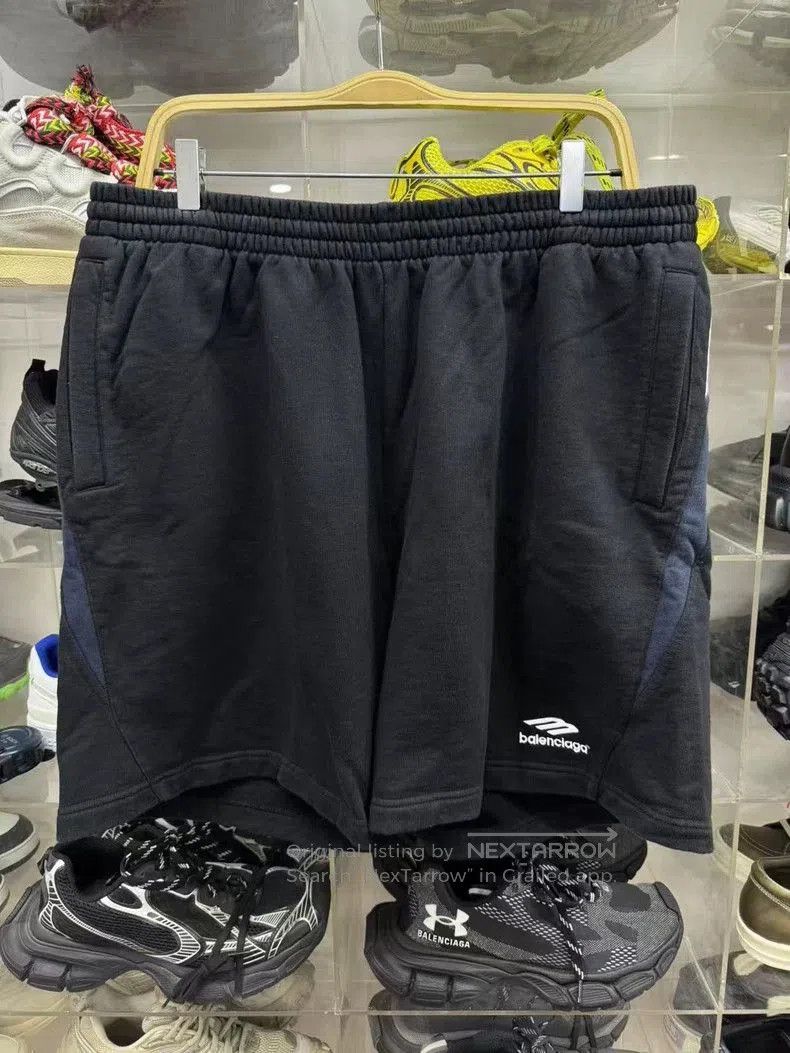 Balenciaga Balenciaga 3B Athletic Shorts L. Size US 38 / EU 54 - 1 Thumbnail