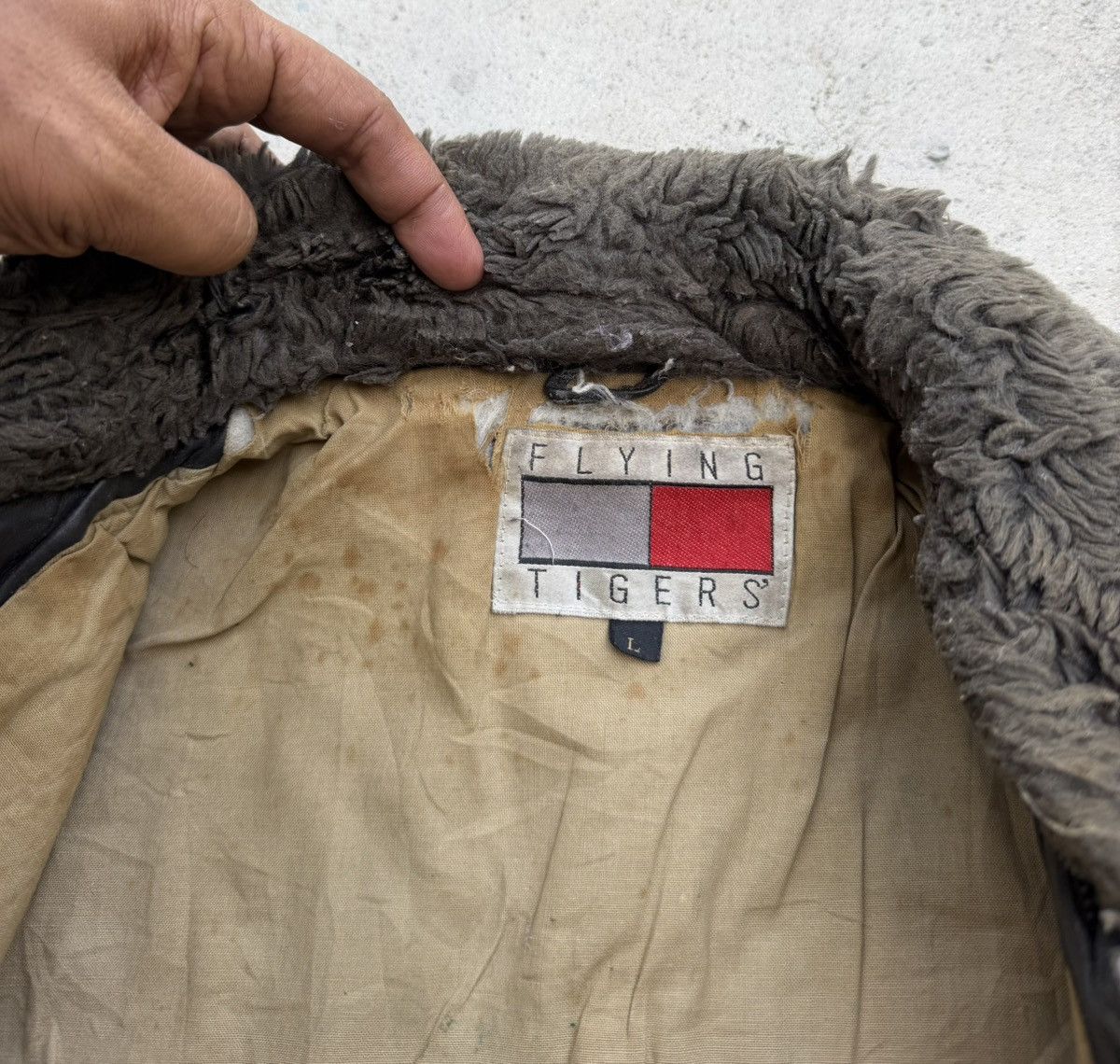 Genuine Leather Vintage Flying Tigers G-1 Leather Bomber Flight Jacket Size US L / EU 52-54 / 3 - 11 Thumbnail