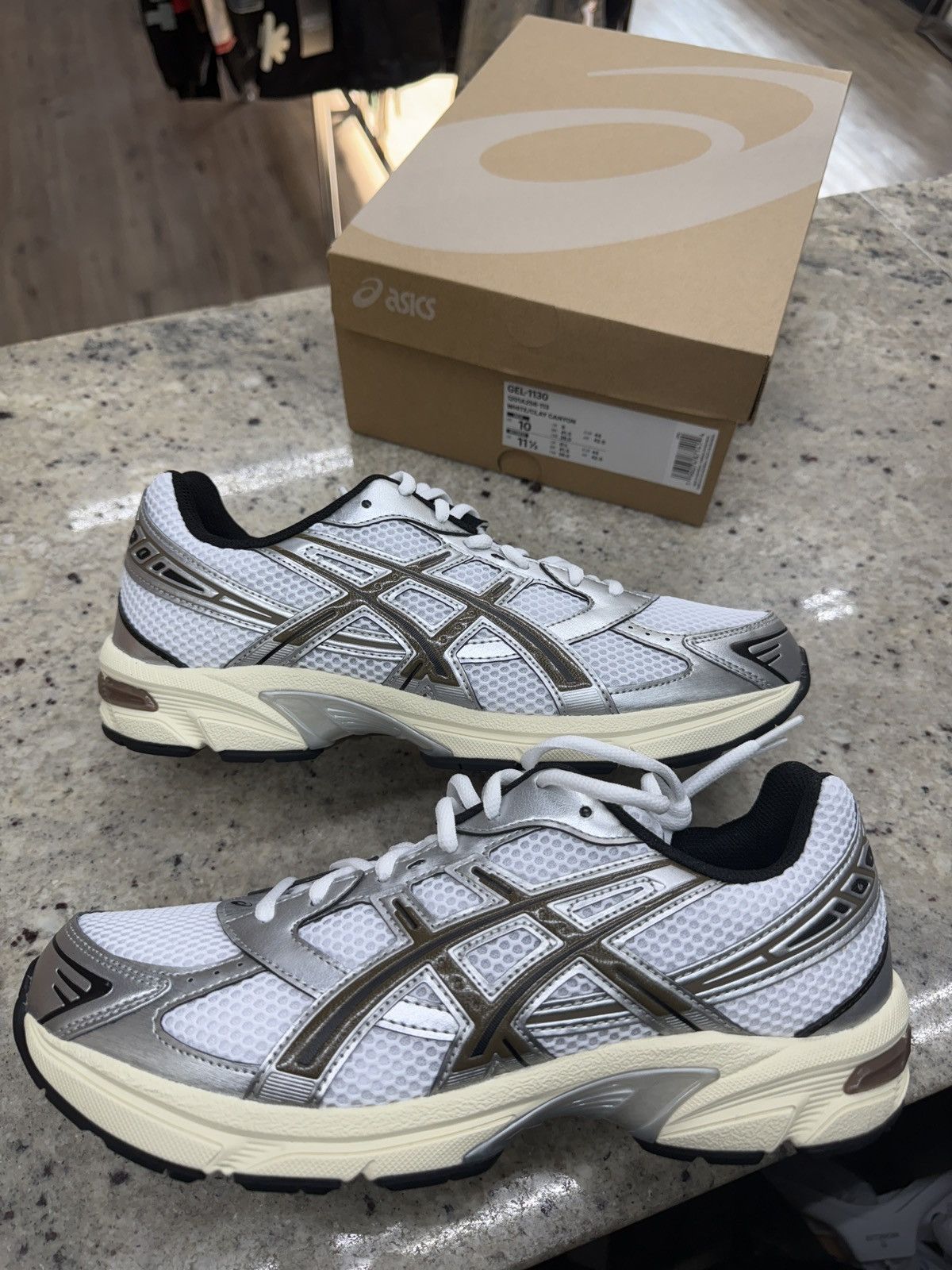 Asics Asics Gel 1130s White/Clay Canyon Size US 10 / EU 43 - 1 Thumbnail