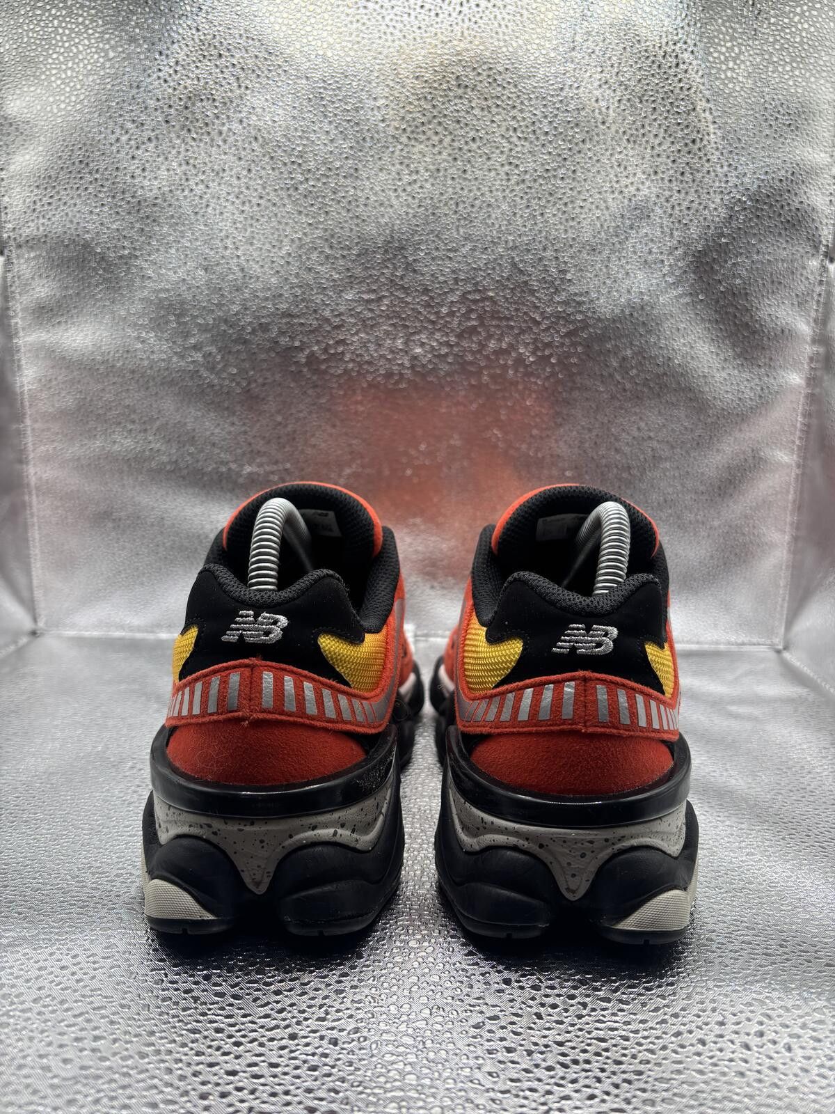 New Balance New balance 9060 DTLR fire sigh GS Size US 5 / EU 37 - 4 Thumbnail