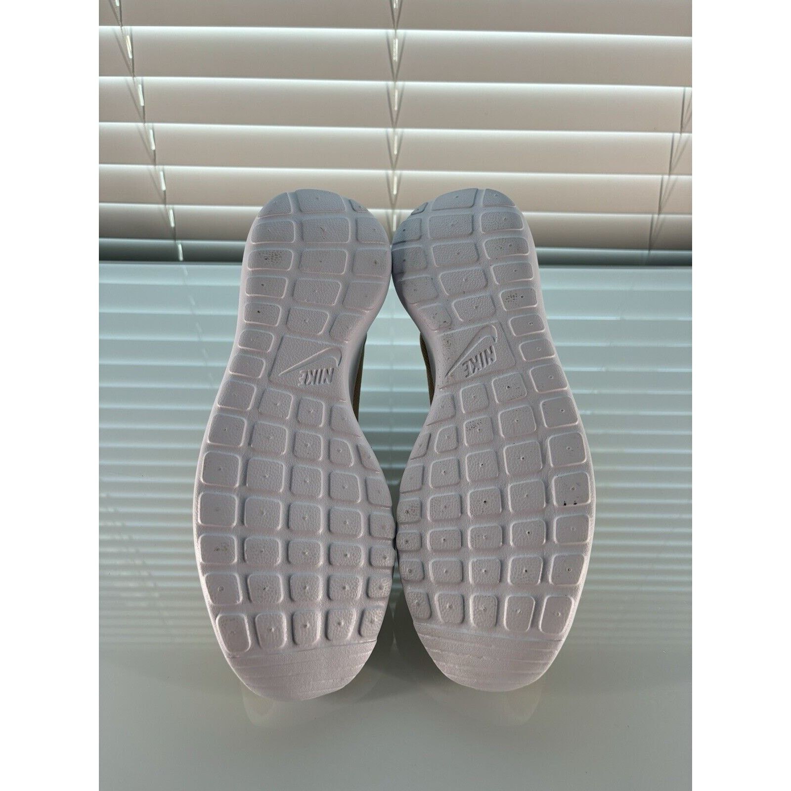 Nike Nike Roshe Run One Beige White 511881-023 Men's Size 9.5 New Size US 7 / EU 40 - 4 Thumbnail