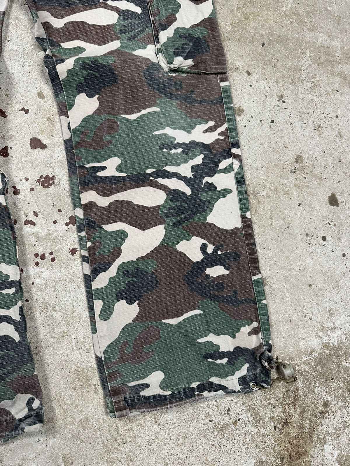 Other Vintage Y2K Washed Camo Distressed Baggy Cargo Pants Size US 30 / EU 46 - 4 Thumbnail