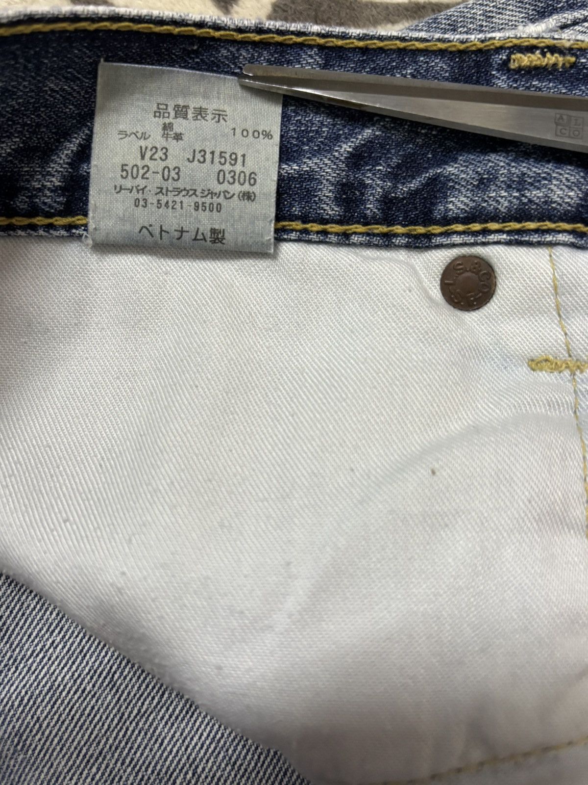 Levi's Vintage Levis 502 Faded Straight Leg Distressed Grunge Jeans Size US 32 / EU 48 - 20 Thumbnail