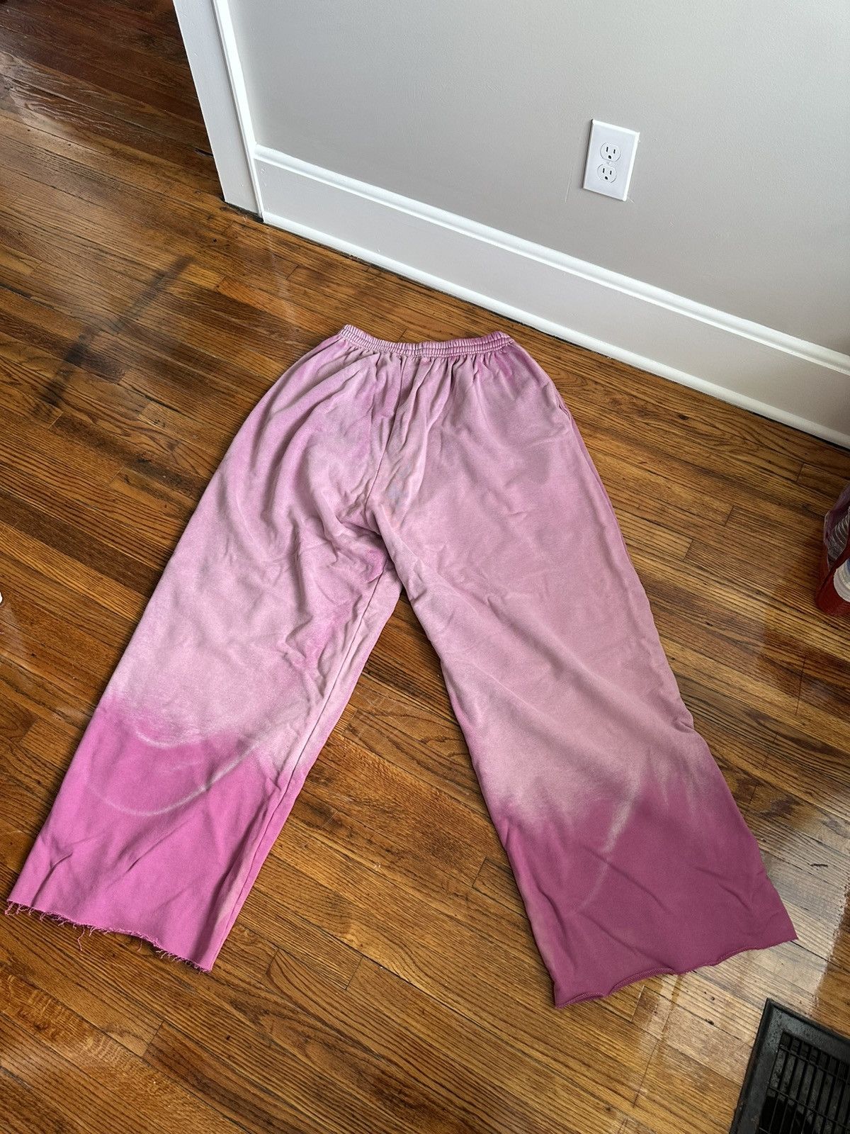 Travis Scott Cactus jack x Playboy sweatpants Size US 34 / EU 50 - 3 Thumbnail