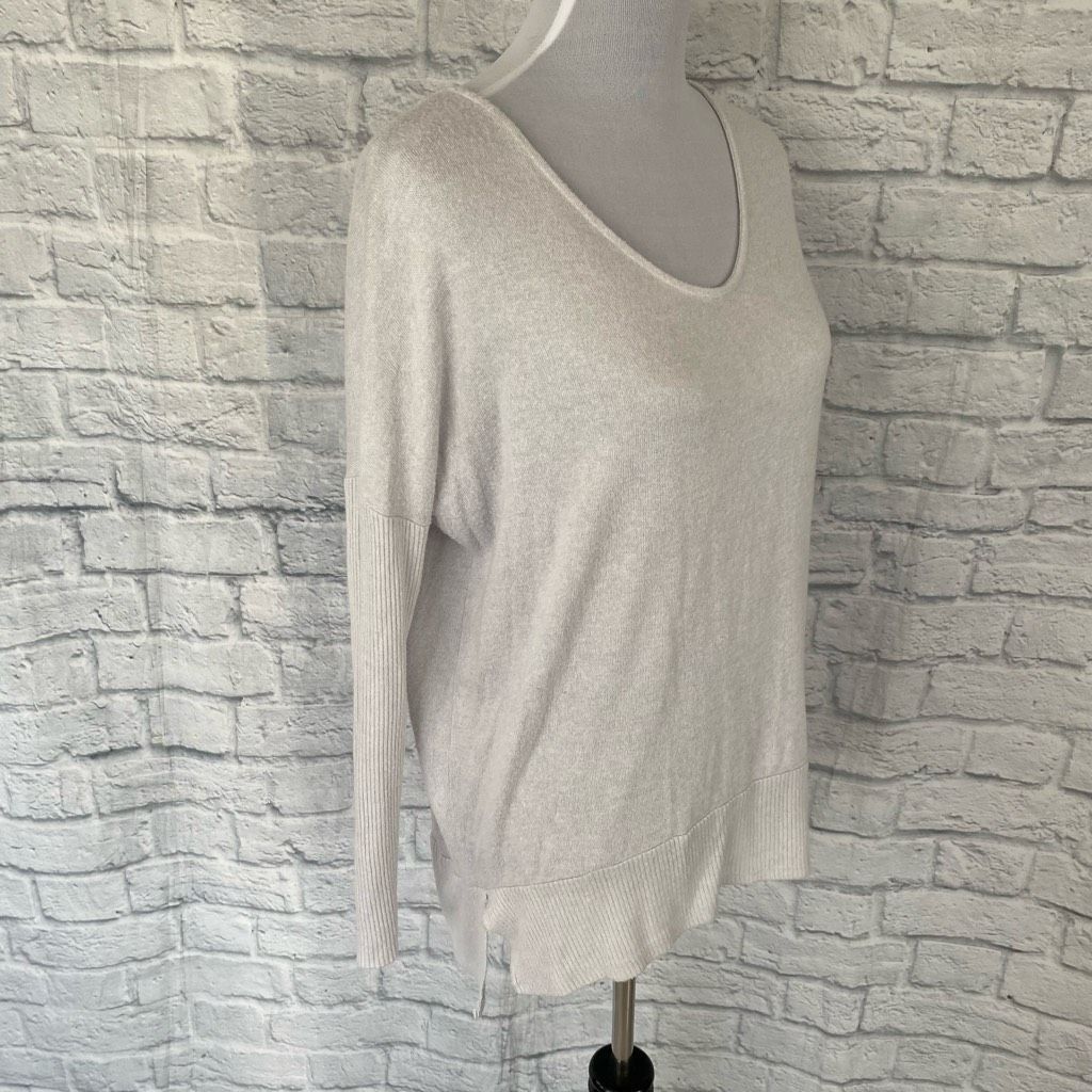 Other Time & Tru women S scoopneck batwing loose fit longsleeve sw Size S / US 4 / IT 40 - 4 Thumbnail
