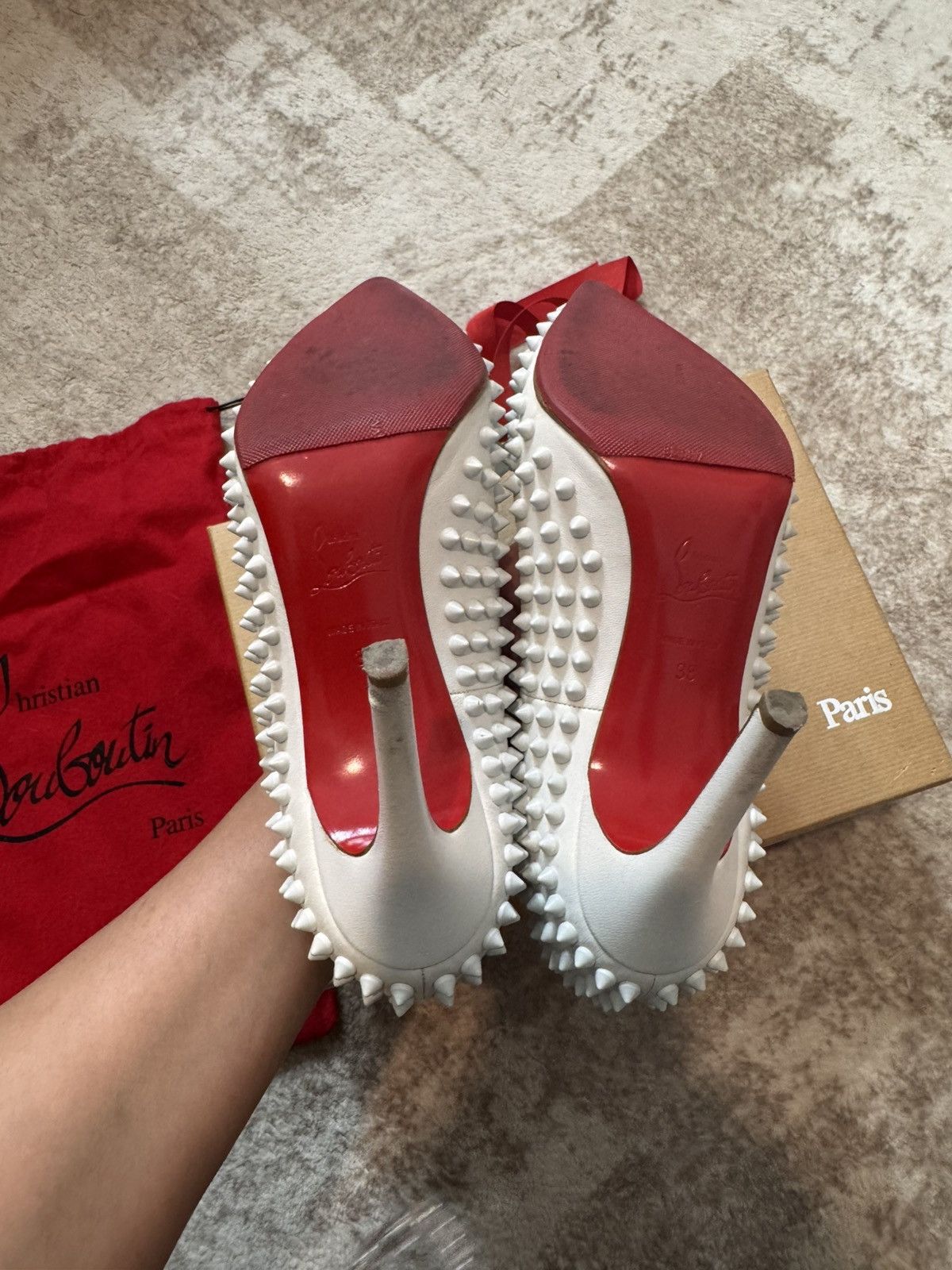 Christian Louboutin AUTHENTIC CHRISTIAN LOUBOUTIN HEELS SIZE 7 Size US 7 / IT 37 - 5 Thumbnail