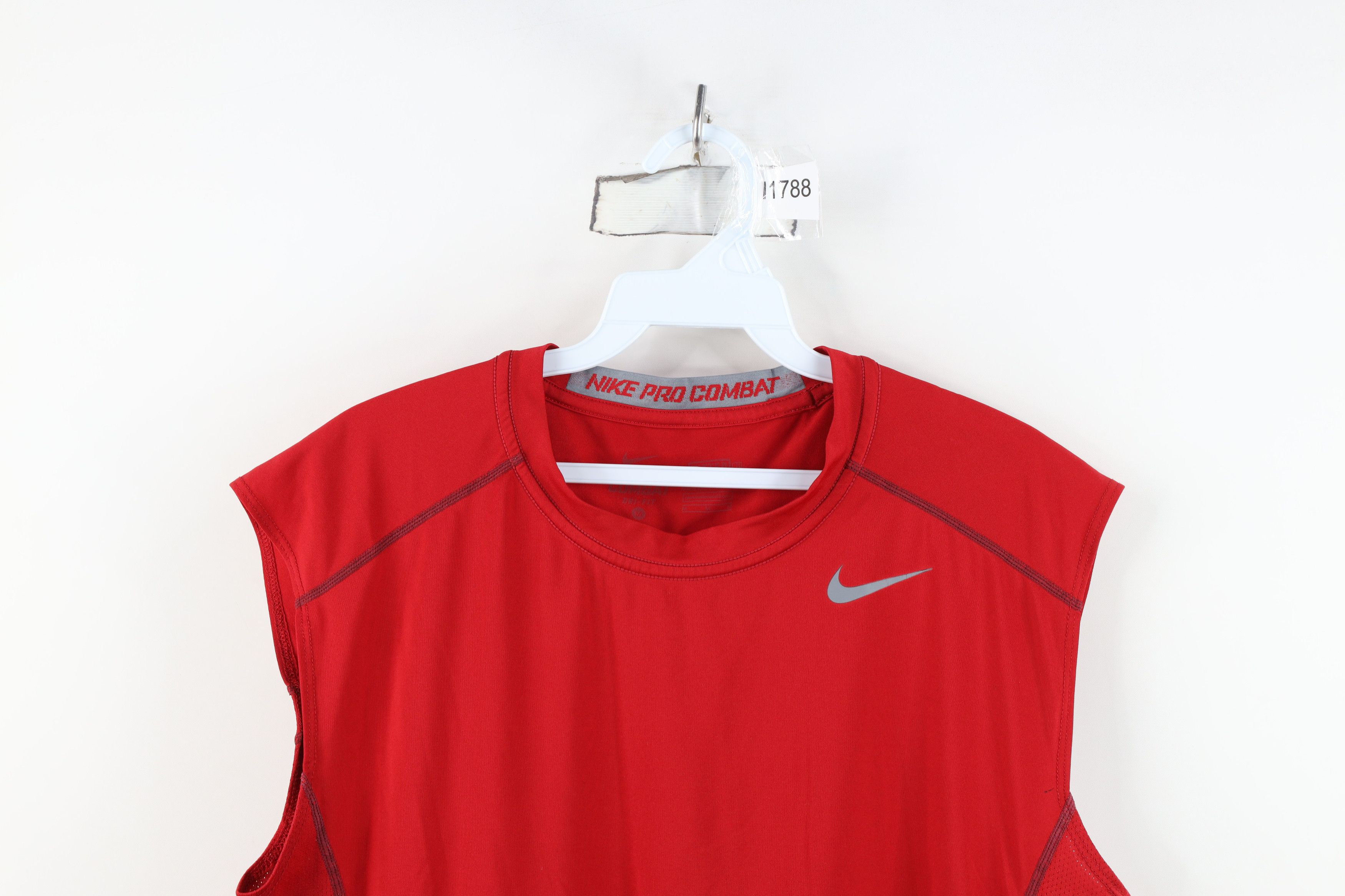 Nike Nike Pro Combat Compression Sleeveless Muscle T-Shirt Size US M / EU 48-50 / 2 - 2 Thumbnail