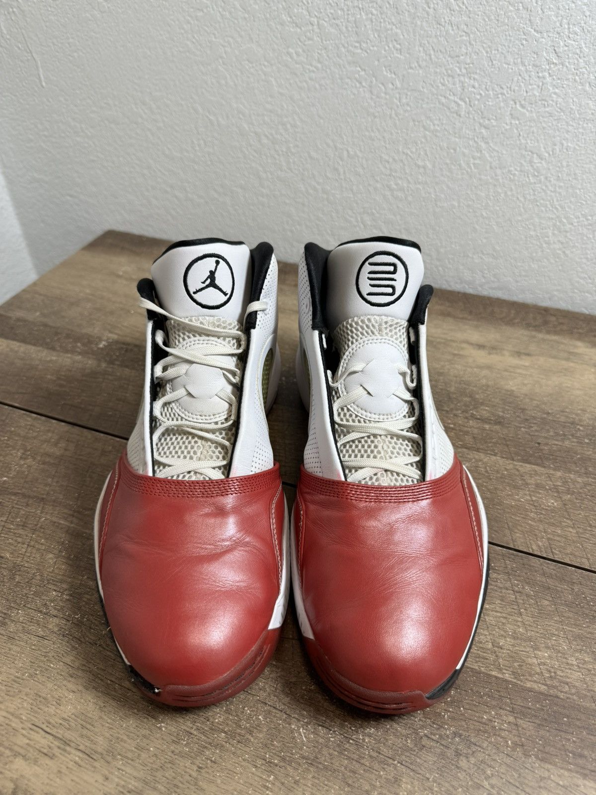 Jordan Brand Size 12 - Jordan 2010 Welcome Home Red / White Wade Size US 12 / EU 45 - 3 Thumbnail