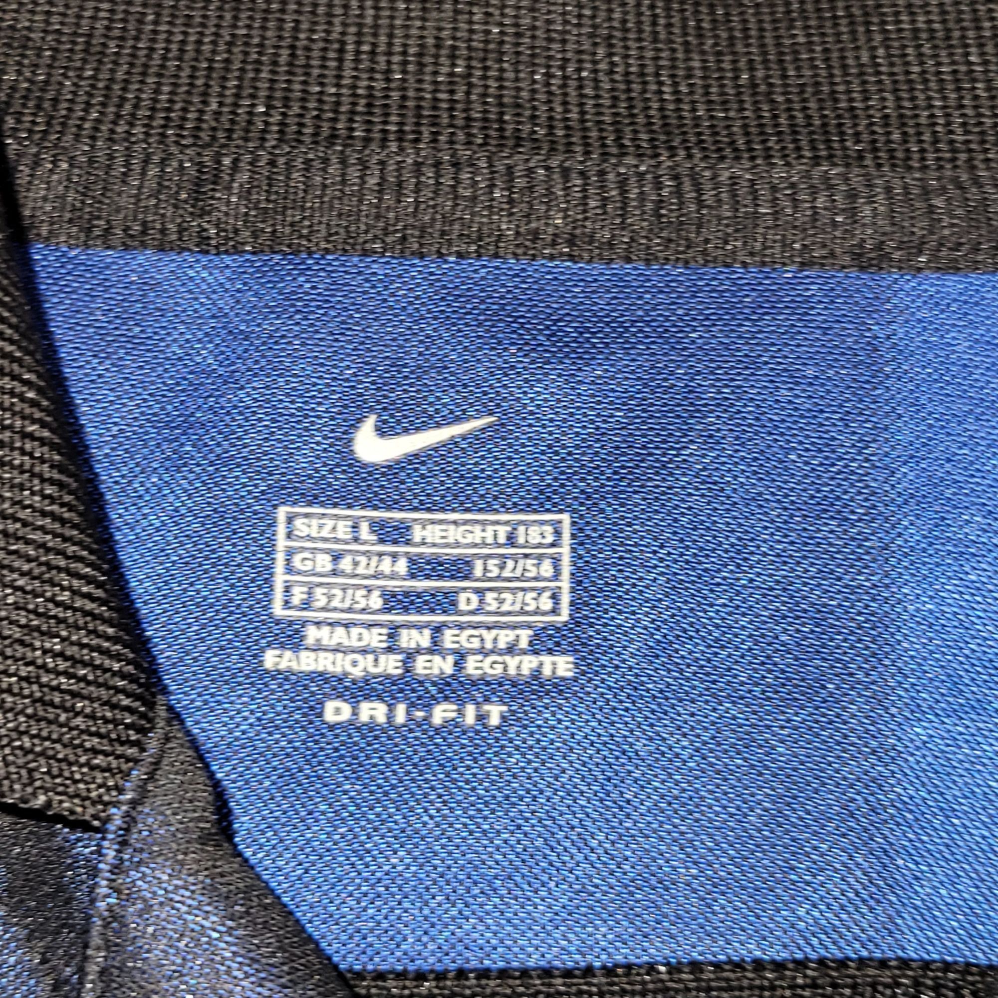 Nike Ronaldo Inter Milan 2001 2002 Soccer Jersey Shirt L Size US L / EU 52-54 / 3 - 5 Thumbnail