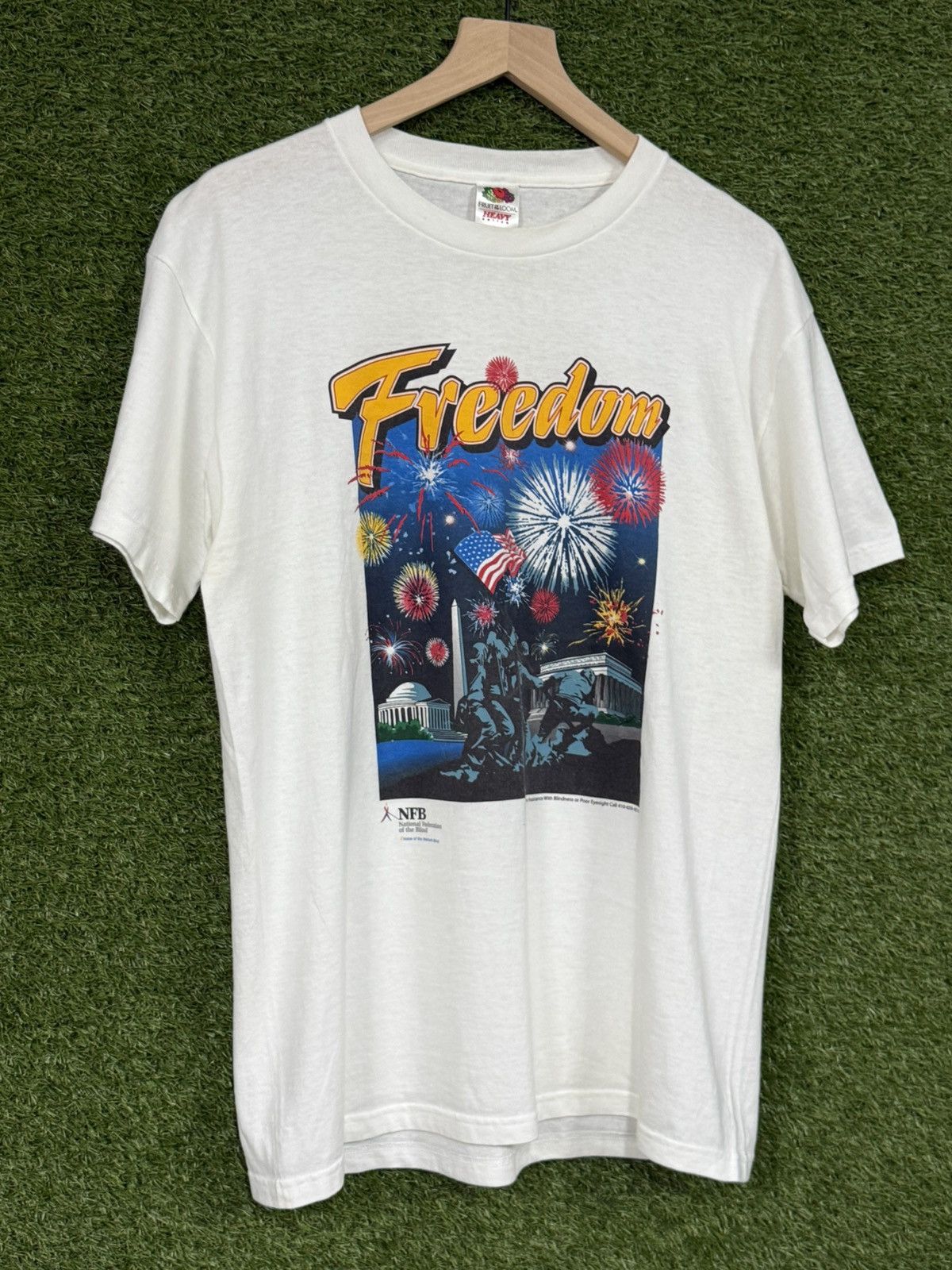 Vintage Vintage Fruit of The Loom Fireworks USA America Tee White Size US M / EU 48-50 / 2 - 1 Thumbnail