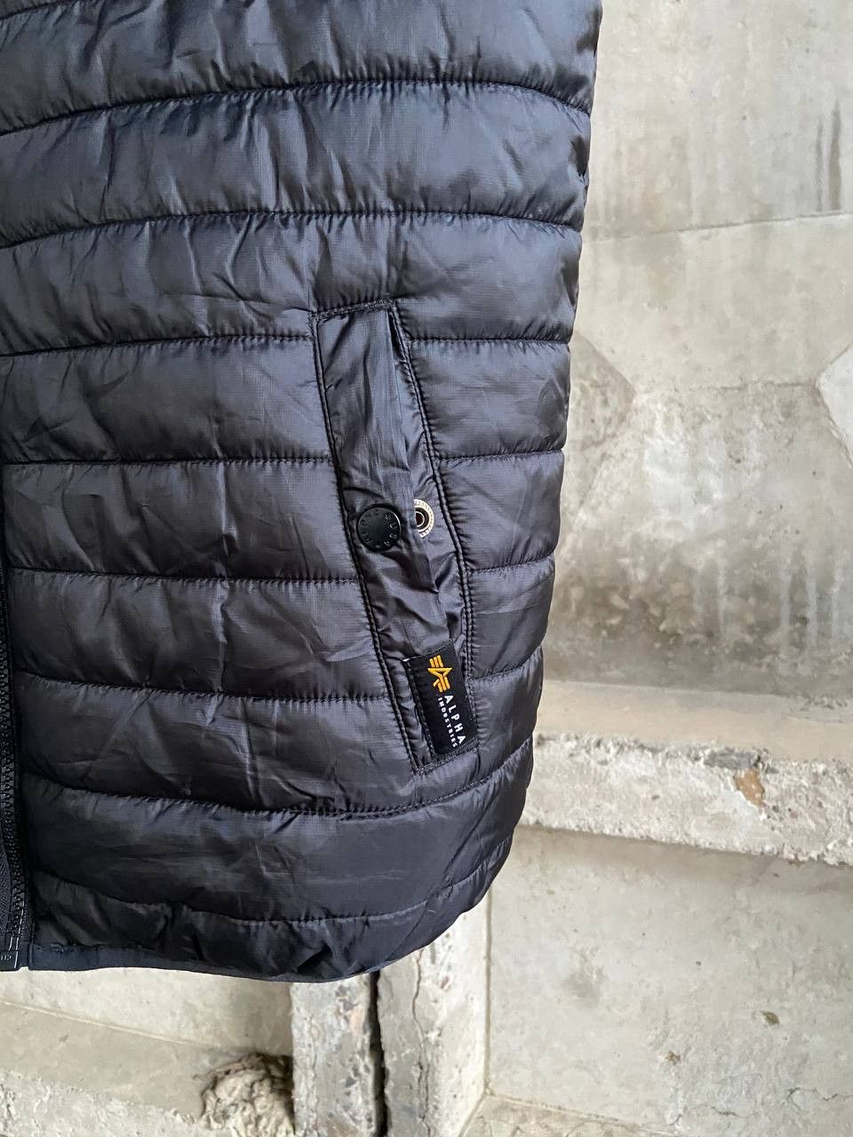 Alpha Industries Alpha Industries vintage Nylon Y2K vest Size US L / EU 52-54 / 3 - 5 Thumbnail
