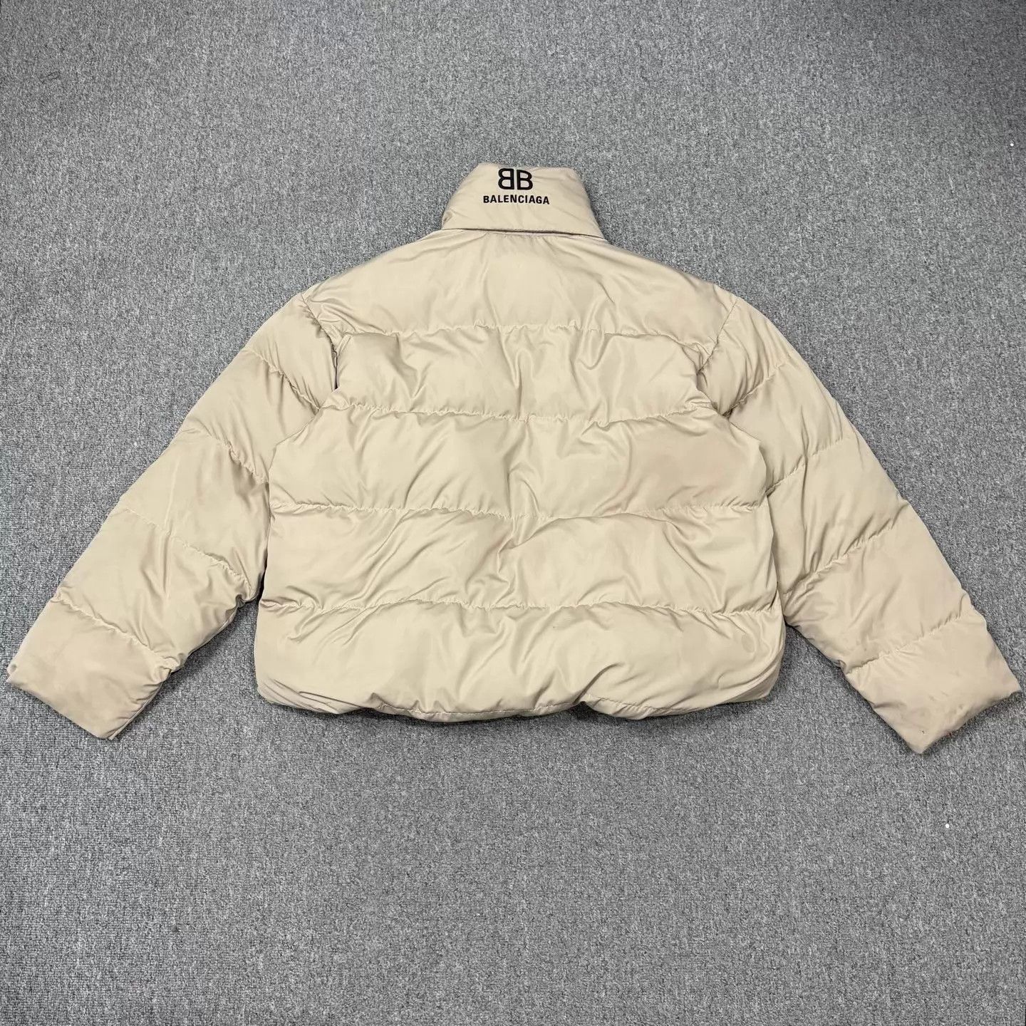 Balenciaga Balenciaga BB khaki ski down jacket 44 99new minor stain Size US S / EU 44-46 / 1 - 2 Thumbnail