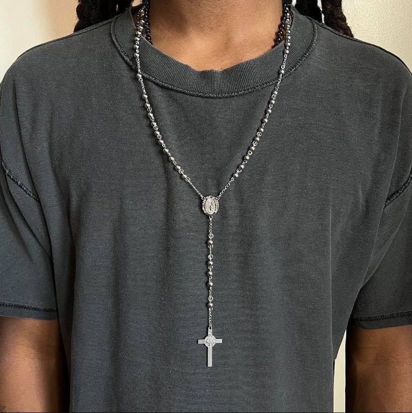 Jewelry Y2K 2000s chrome silver rosary bead necklace Size ONE SIZE - 1 Thumbnail