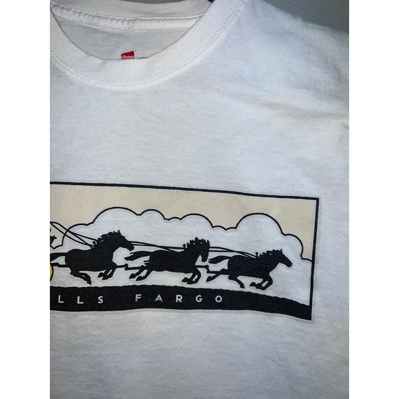 Hanes Wells Fargo Shirt Banking Company Logo White Hanes Tee Small Size US S / EU 44-46 / 1 - 4 Thumbnail