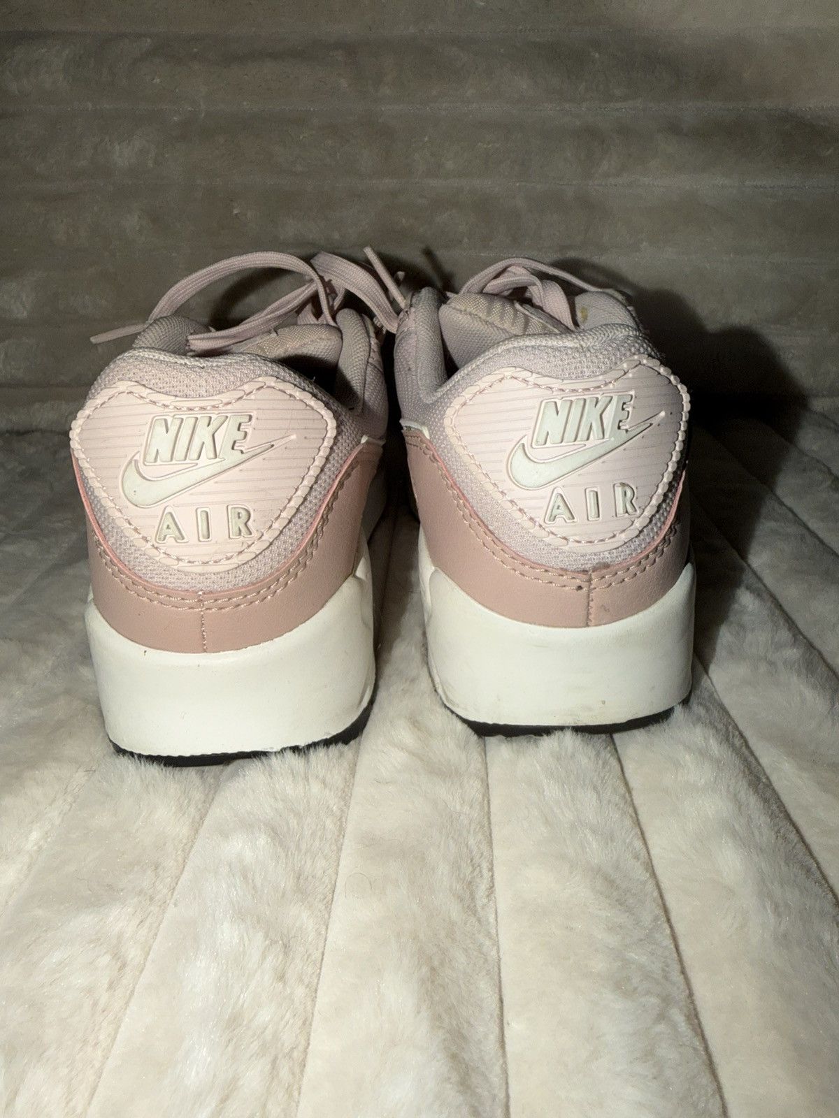 Nike Women’s Nike Air Max 90 ‘Barely Rose’ Size 6 Size US 6 / IT 36 - 2 Thumbnail